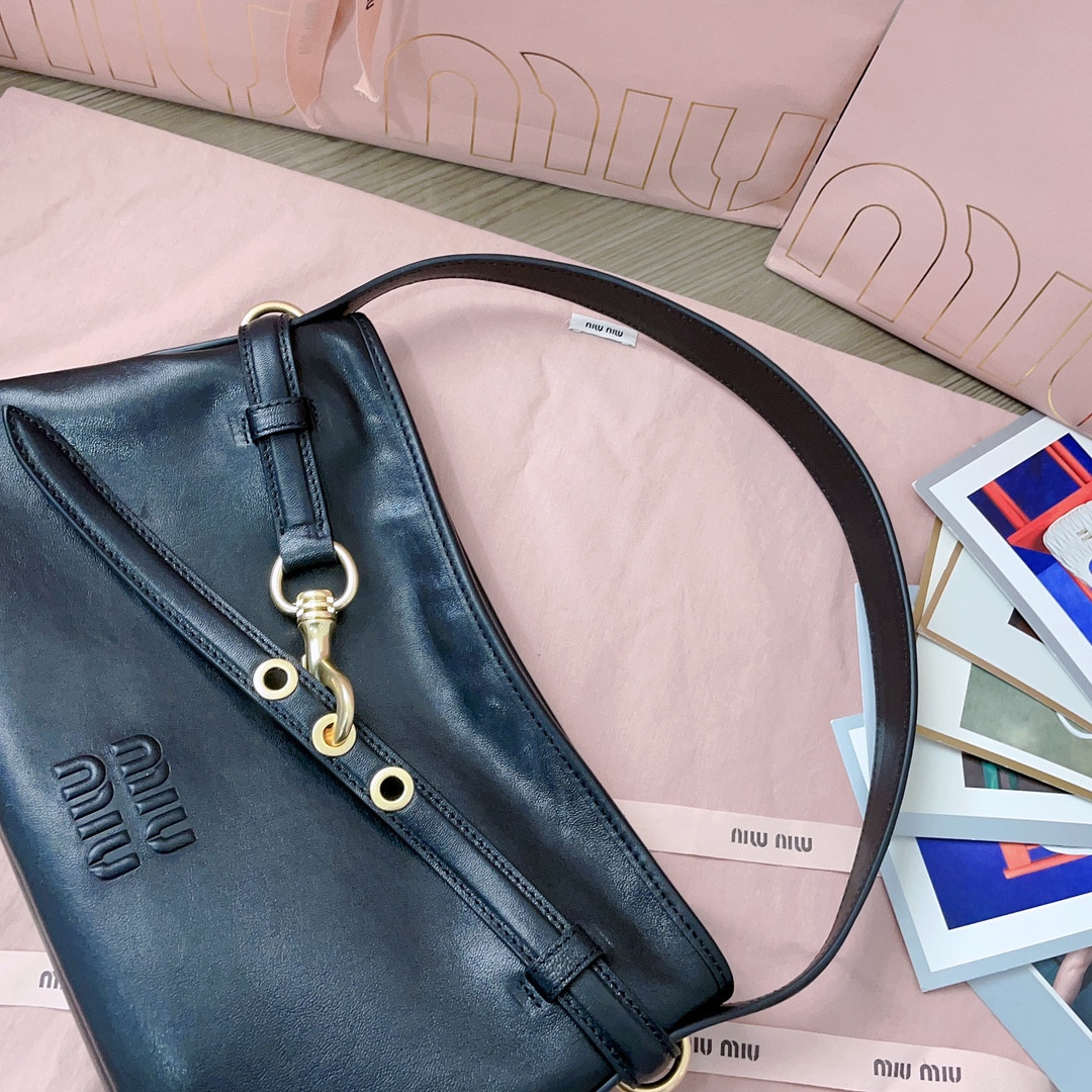 M1v M1v aventure nappa leather bag 5bc182 33x19x5cm