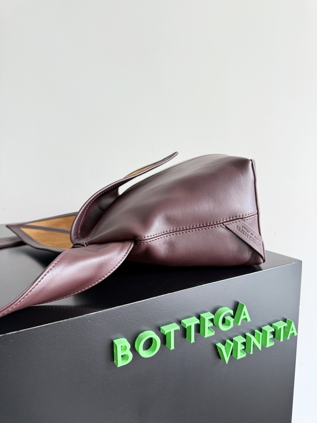 bo*te*ga Ve*ne*ta small sawyer 25x17x12cm