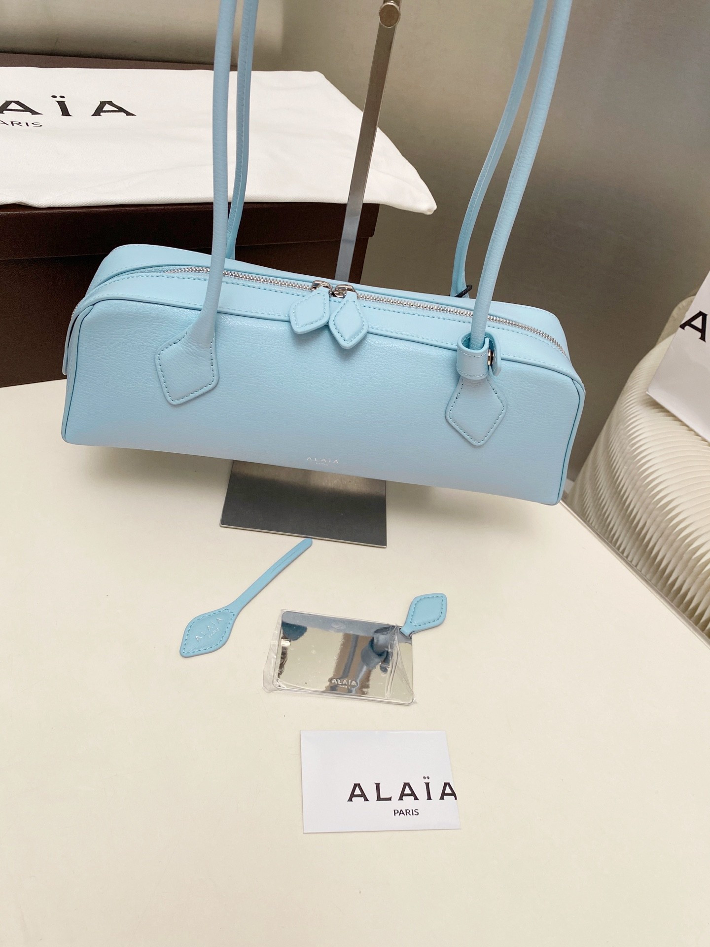 A1a1a LE TECKEL MEDIUM BAG 33x11x10cm