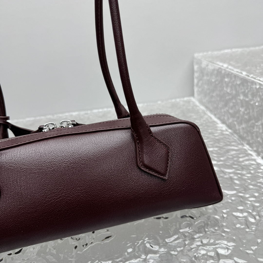 A1a1a LE TECKEL SMALL BAG IN LEATHER 27x9x8cm