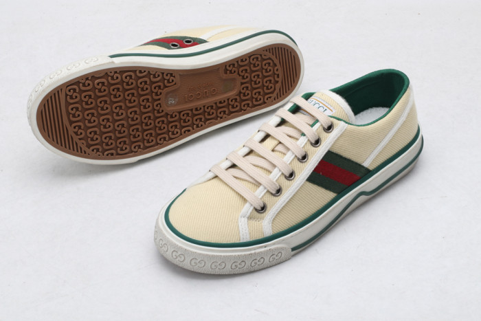 G*u*i low-top sneaker