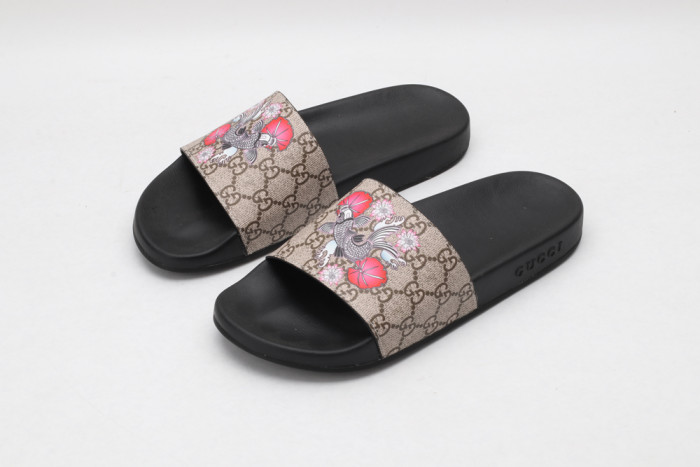 G*u*i slippers
