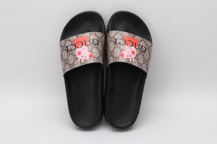 G*u*i slippers
