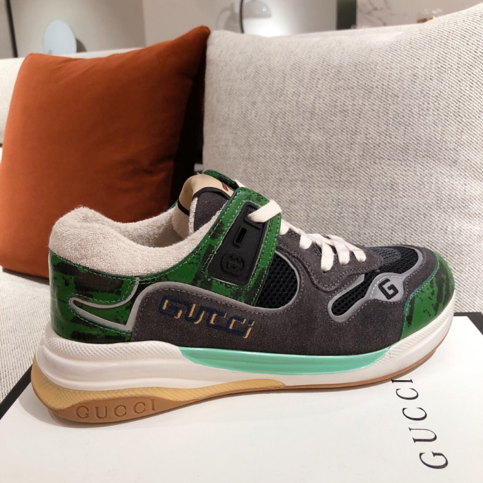 G*u*i mid sneaker