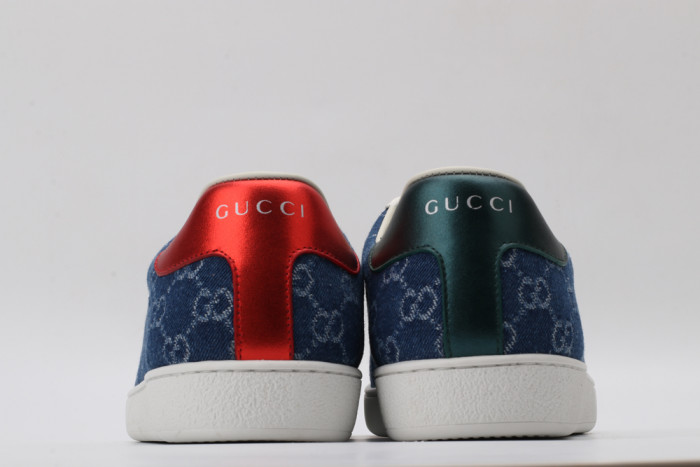 G*u*i low-top sneaker