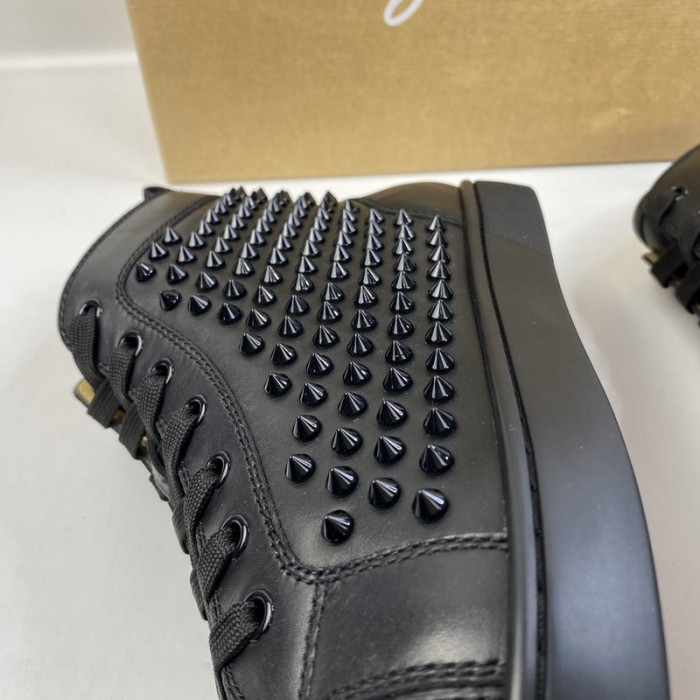 Chr1st1an louboutin l0vis junior spikes