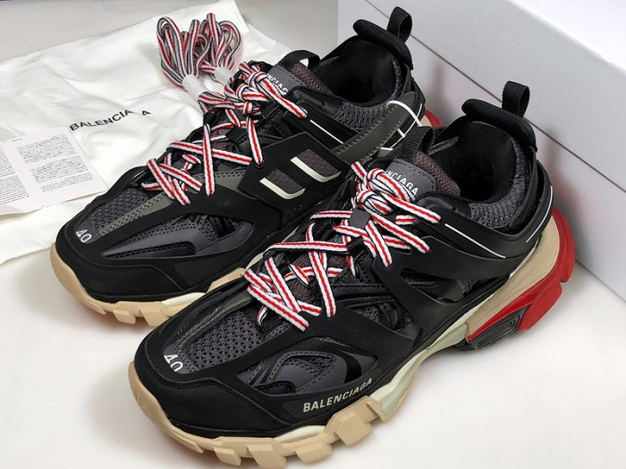BLCG TRACK TRAINER ‘BLACK RED’ 542023 W1GB6 1002