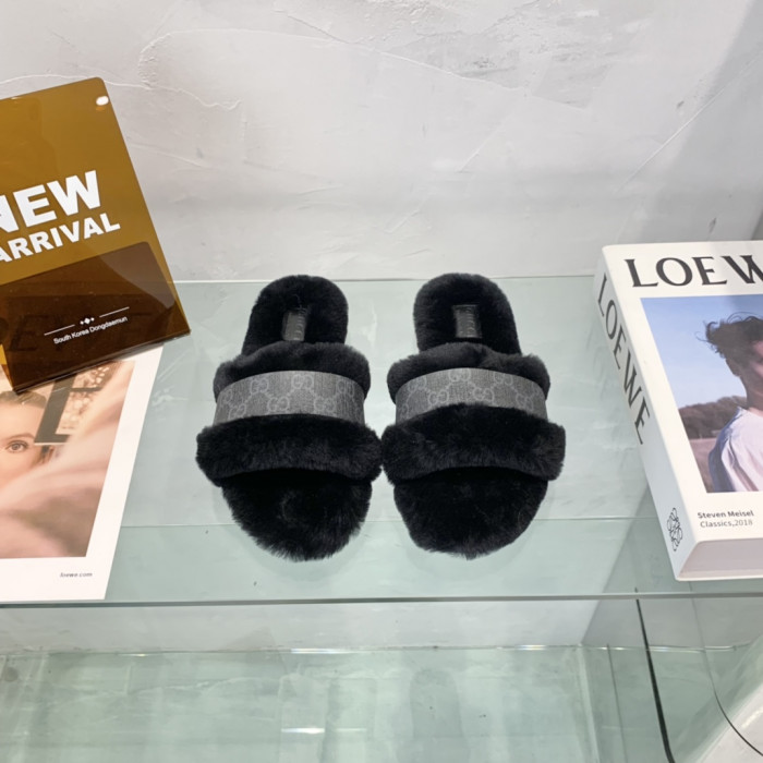G*u*i slipper
