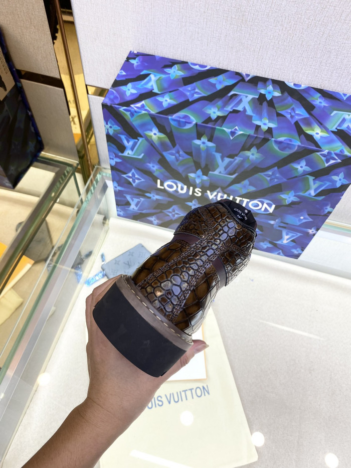 LOUS VUITO BOOTS