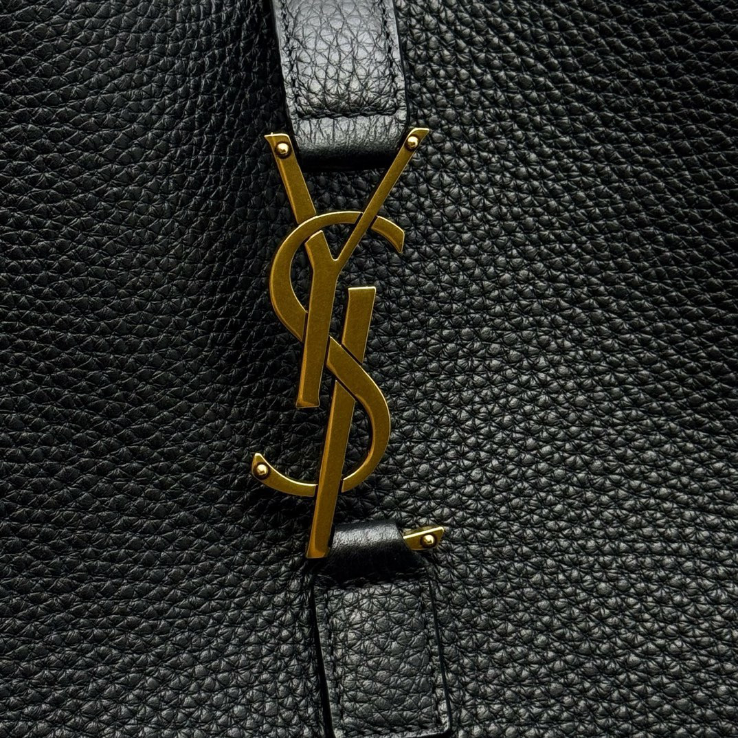 Y51 LE 5 À 7 BEA in grained leather 50×28×18cm