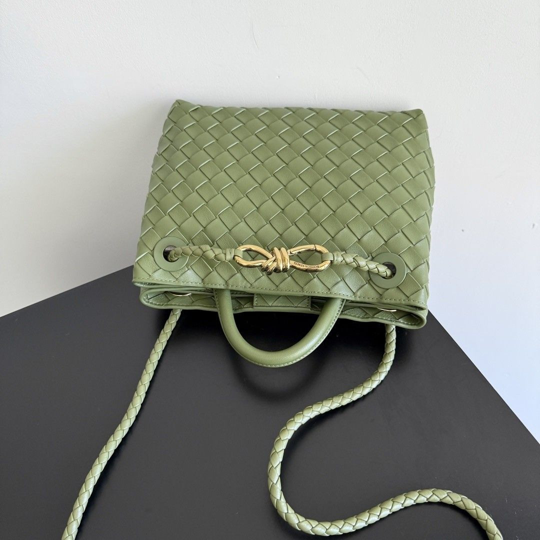 b0tt*ga Ven*ta small andiamo 25x22x10.5cm