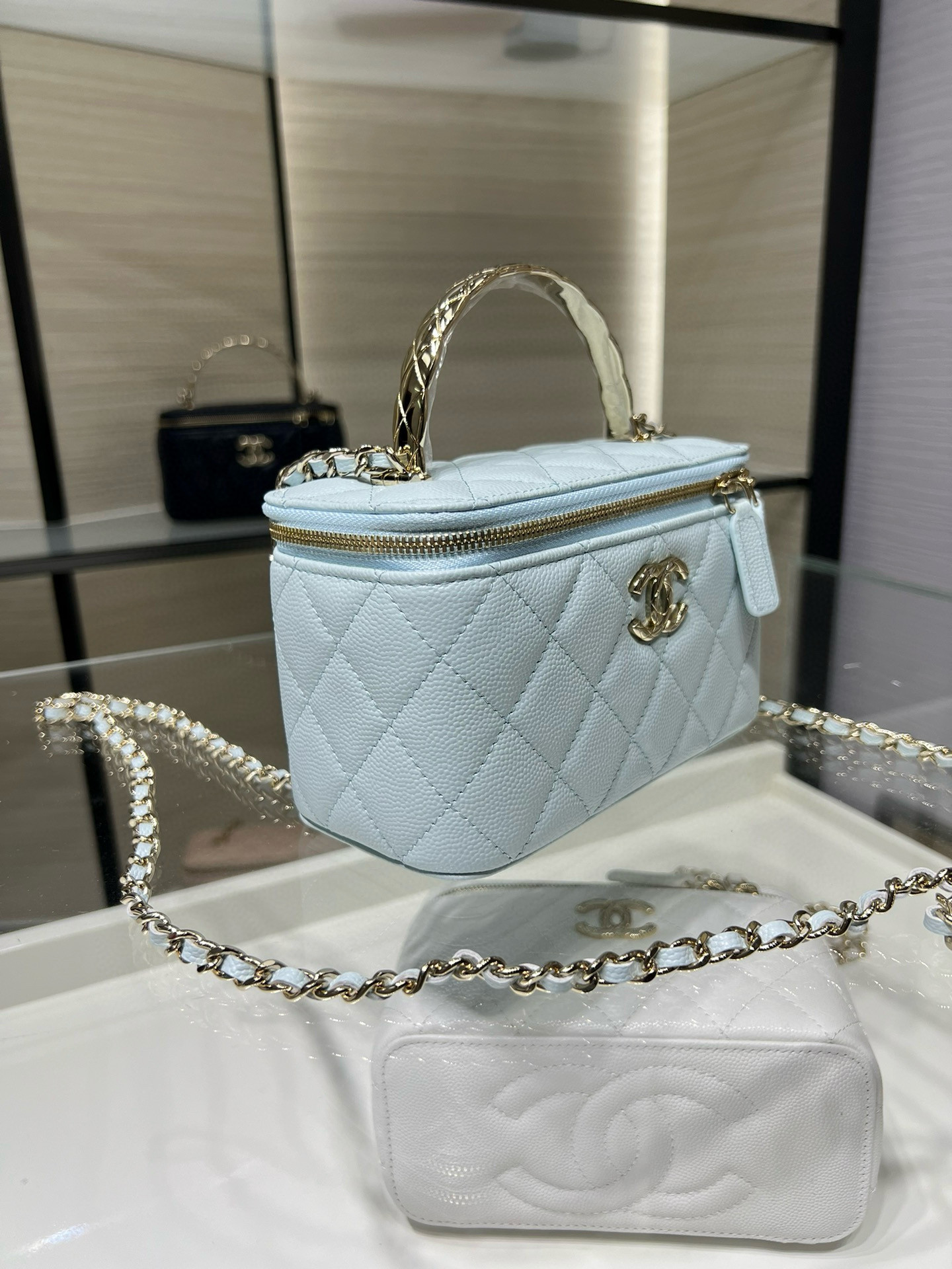 Ch**el clutch with chain light blue ap4590 17x9.5x8cm