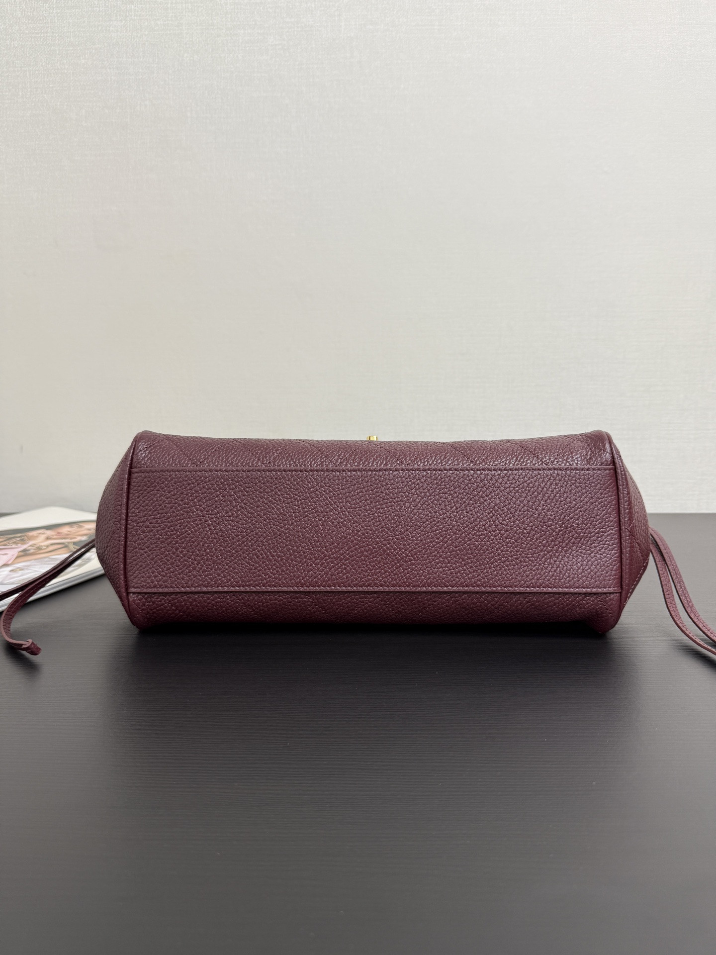 Ch**el small tote as6288 15x31x12cm