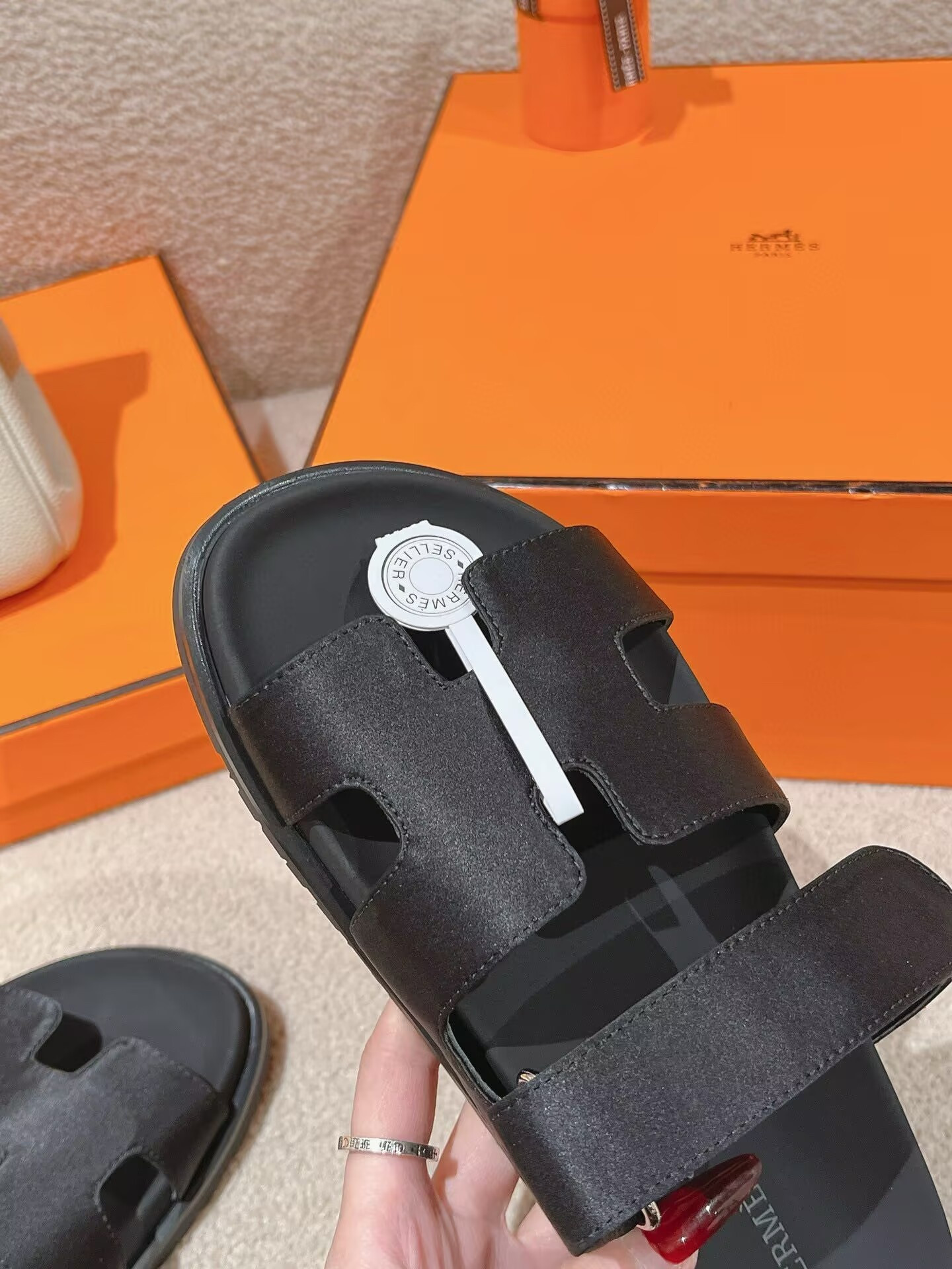 UA H**me5 Chypre Sandal