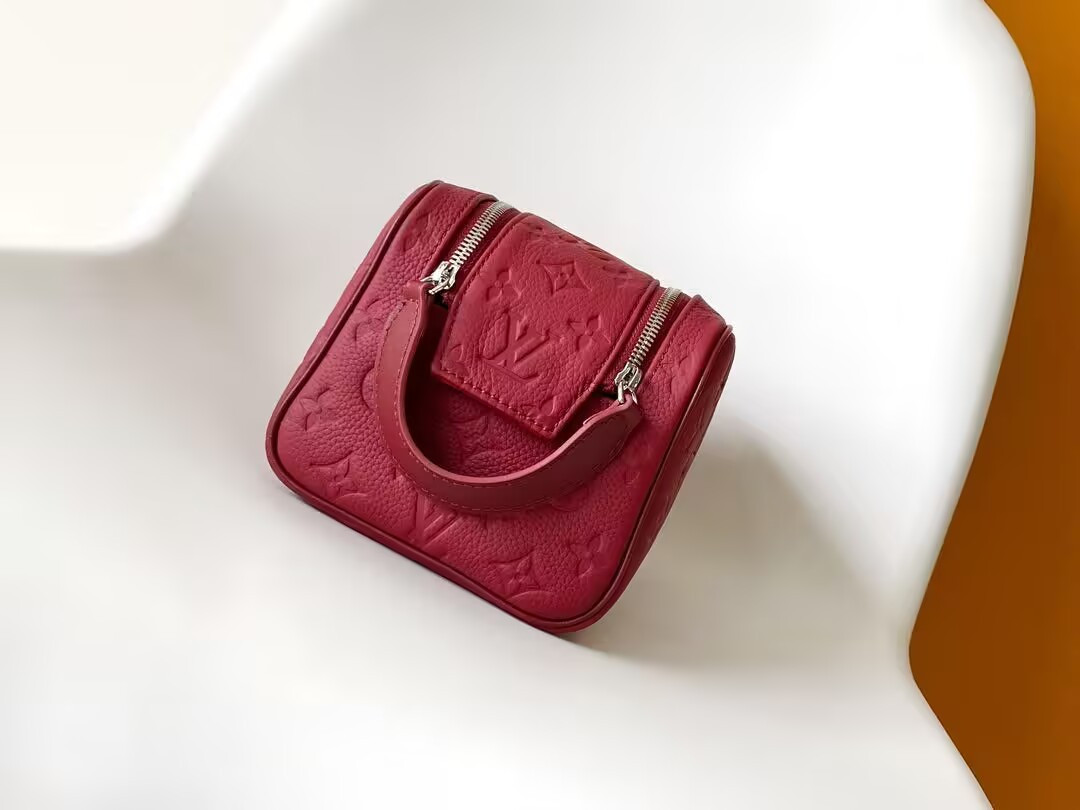LV DOPP KIT Toilet Bag M13023 28x15x16.5cm