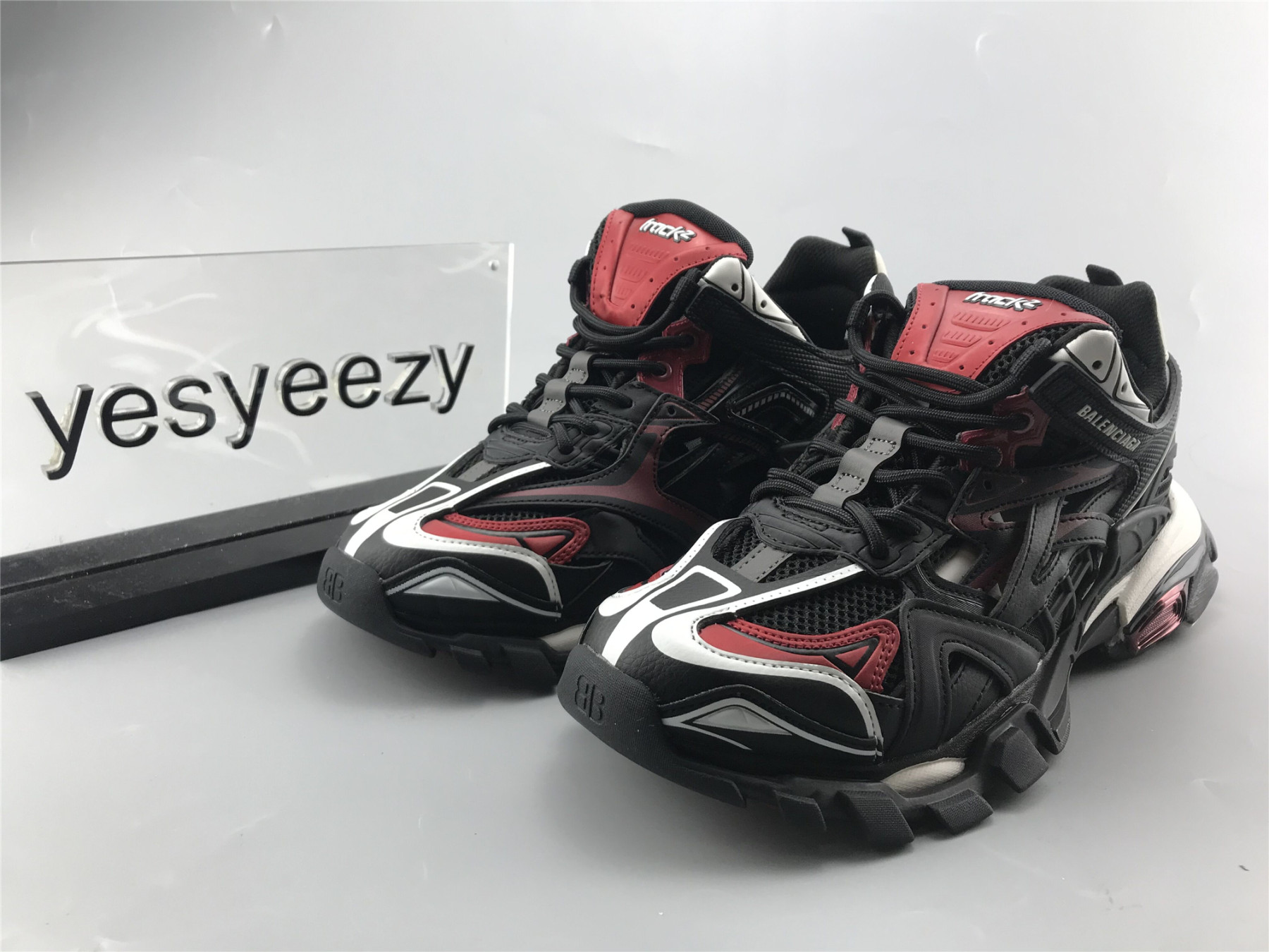 UA TRACK.2 SNEAKER IN BLACK RED NEOPRENE AND REBBER