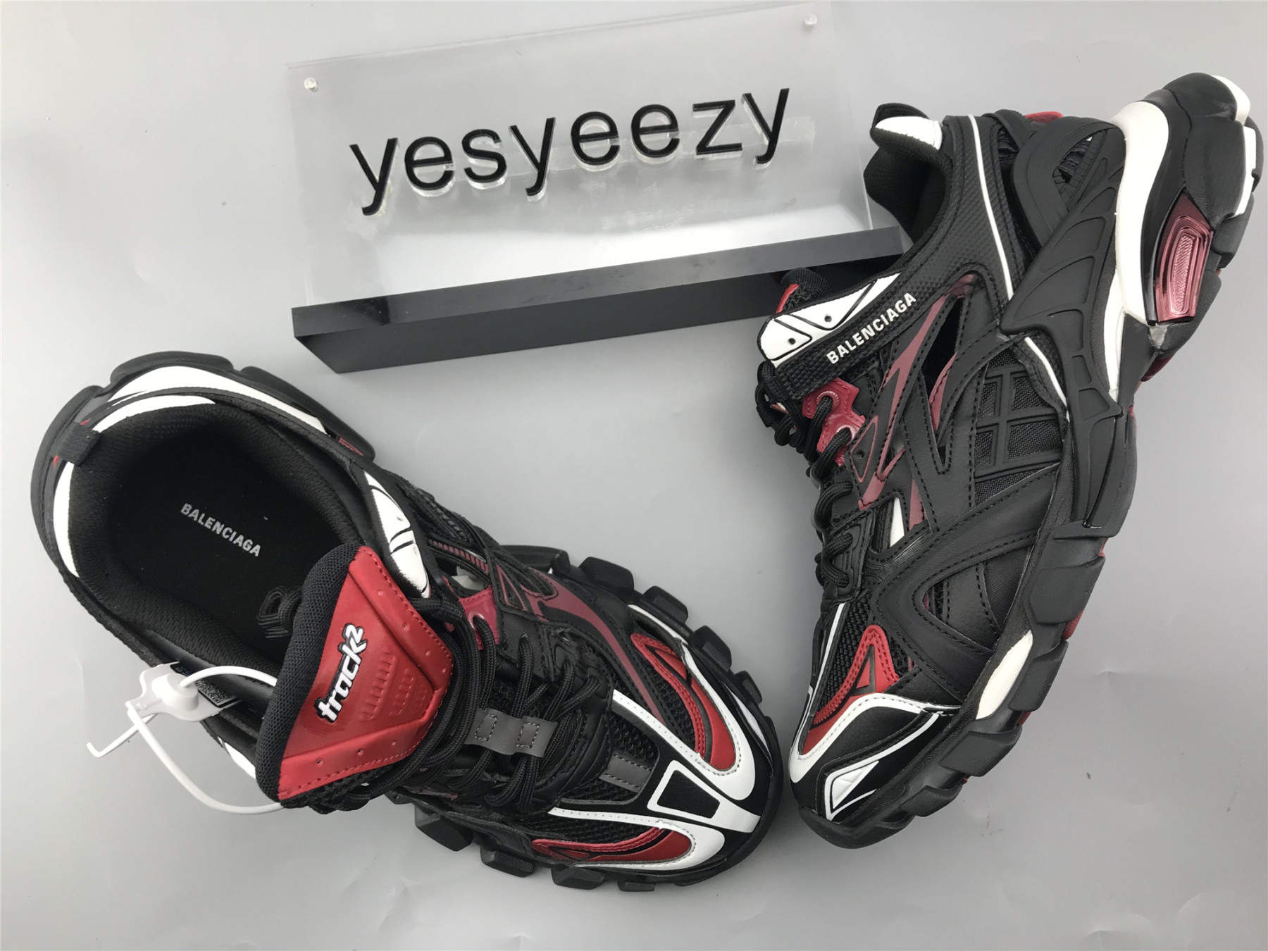 UA TRACK.2 SNEAKER IN BLACK RED NEOPRENE AND REBBER