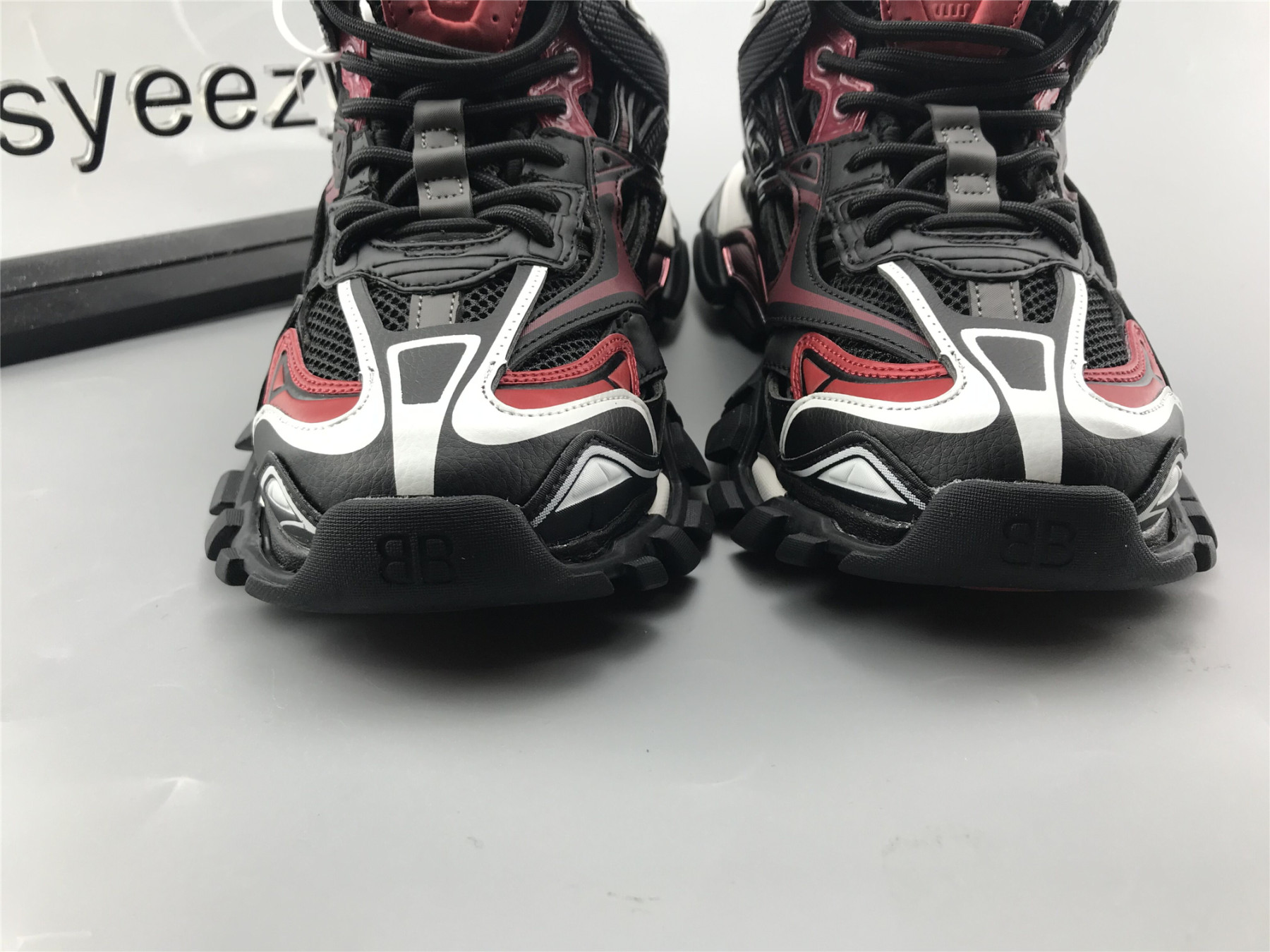 UA TRACK.2 SNEAKER IN BLACK RED NEOPRENE AND REBBER