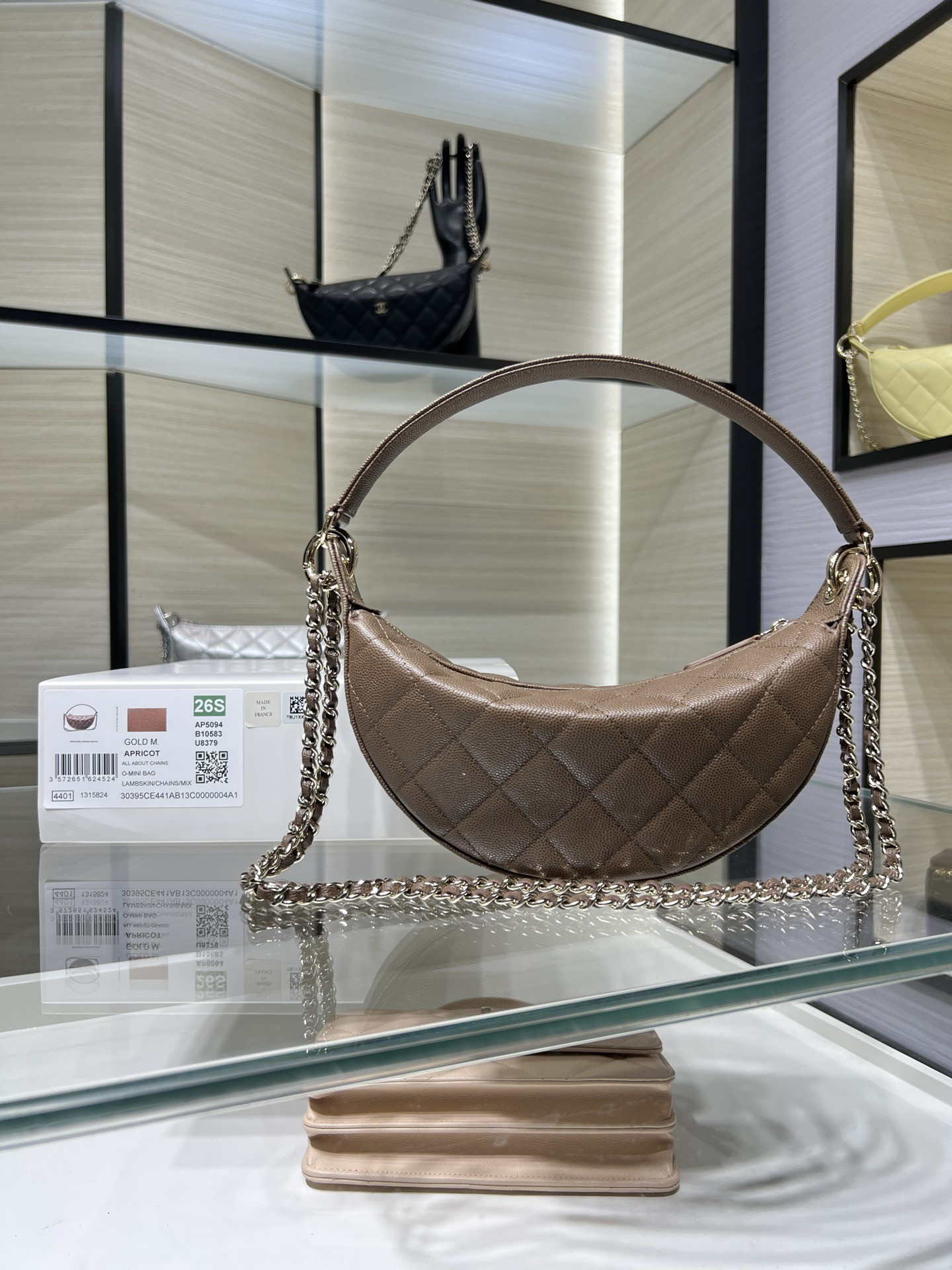 Ch**el clutch with chain light gold hardware ap5094 15x22x6cm