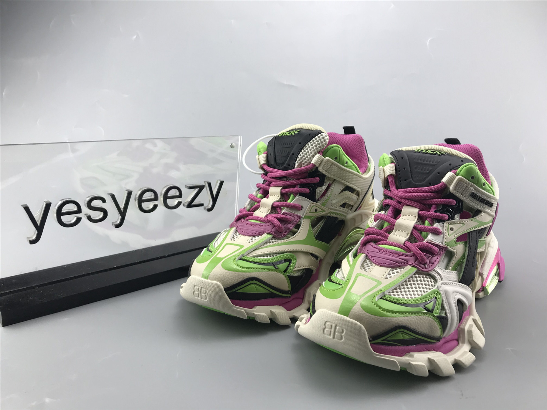 UA WMNS TRACK.2 TRAINER PINK GREEN