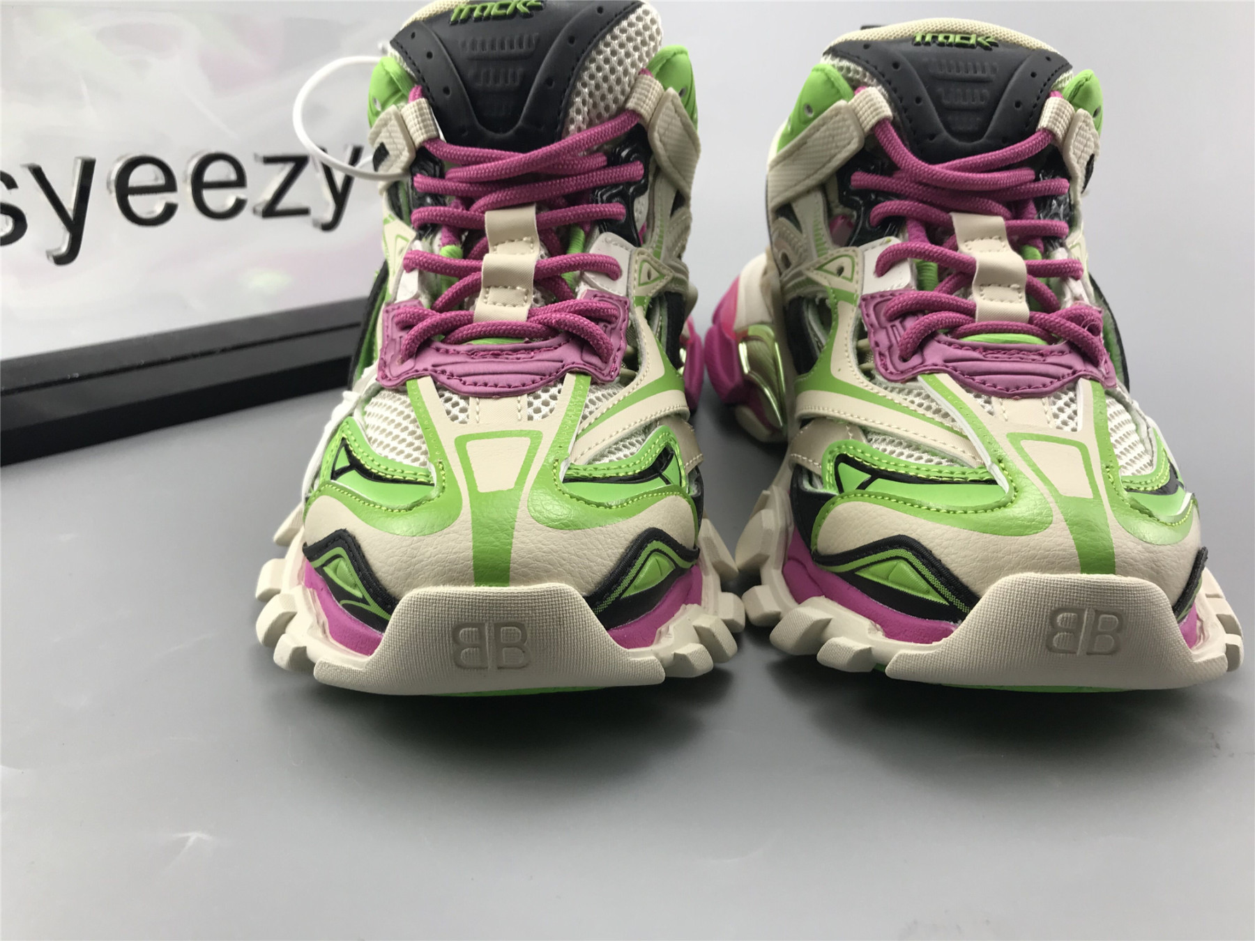 UA WMNS TRACK.2 TRAINER PINK GREEN