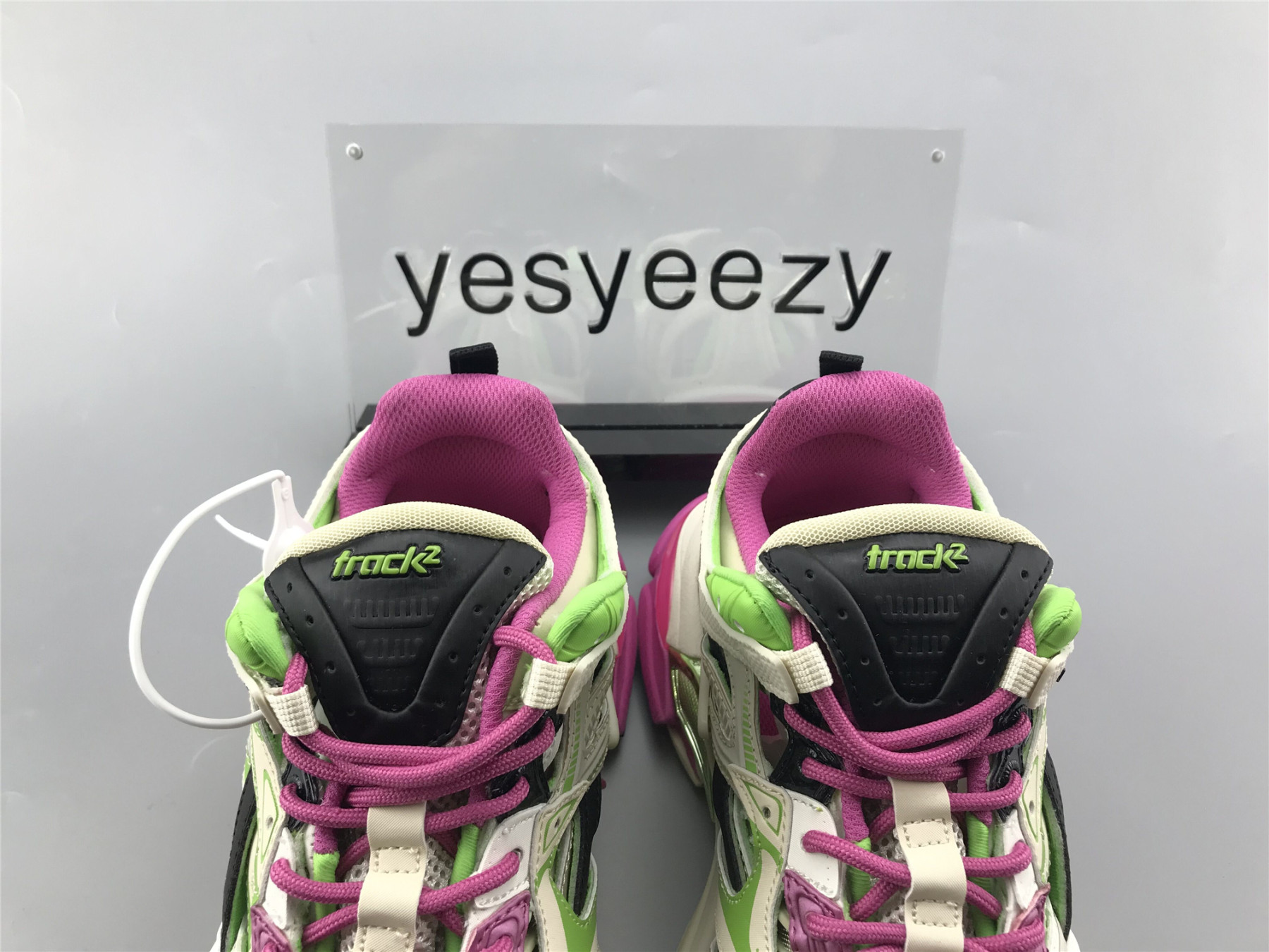 UA WMNS TRACK.2 TRAINER PINK GREEN