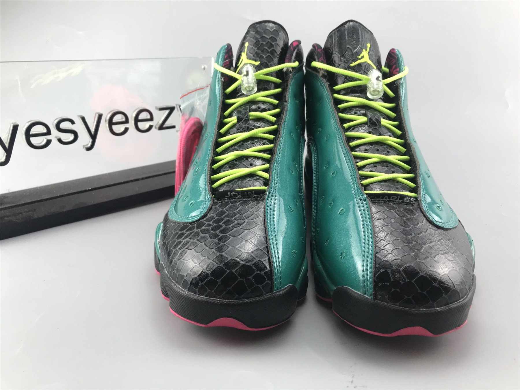 UA AIR JORDAN 13 RETRO 