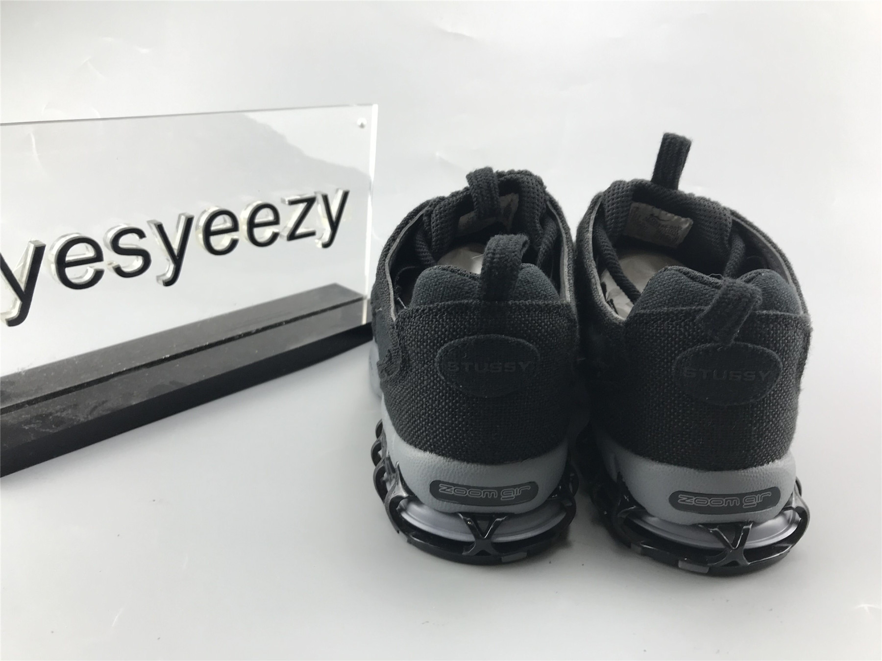 UA NIKE STUSSY X AIR ZOOM SPIRIDON CAGED
