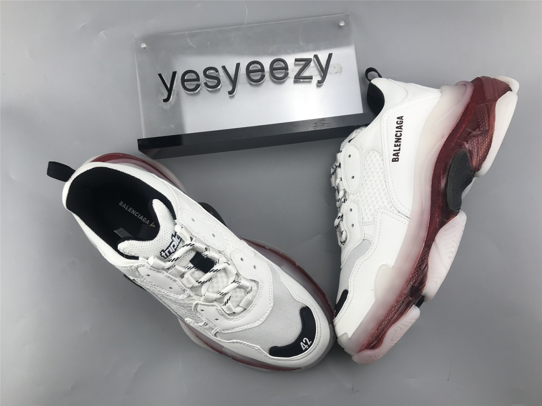 UA TRIPLE S CLEAR SOLE SNEAKER MILK WHITE AND BLACK
