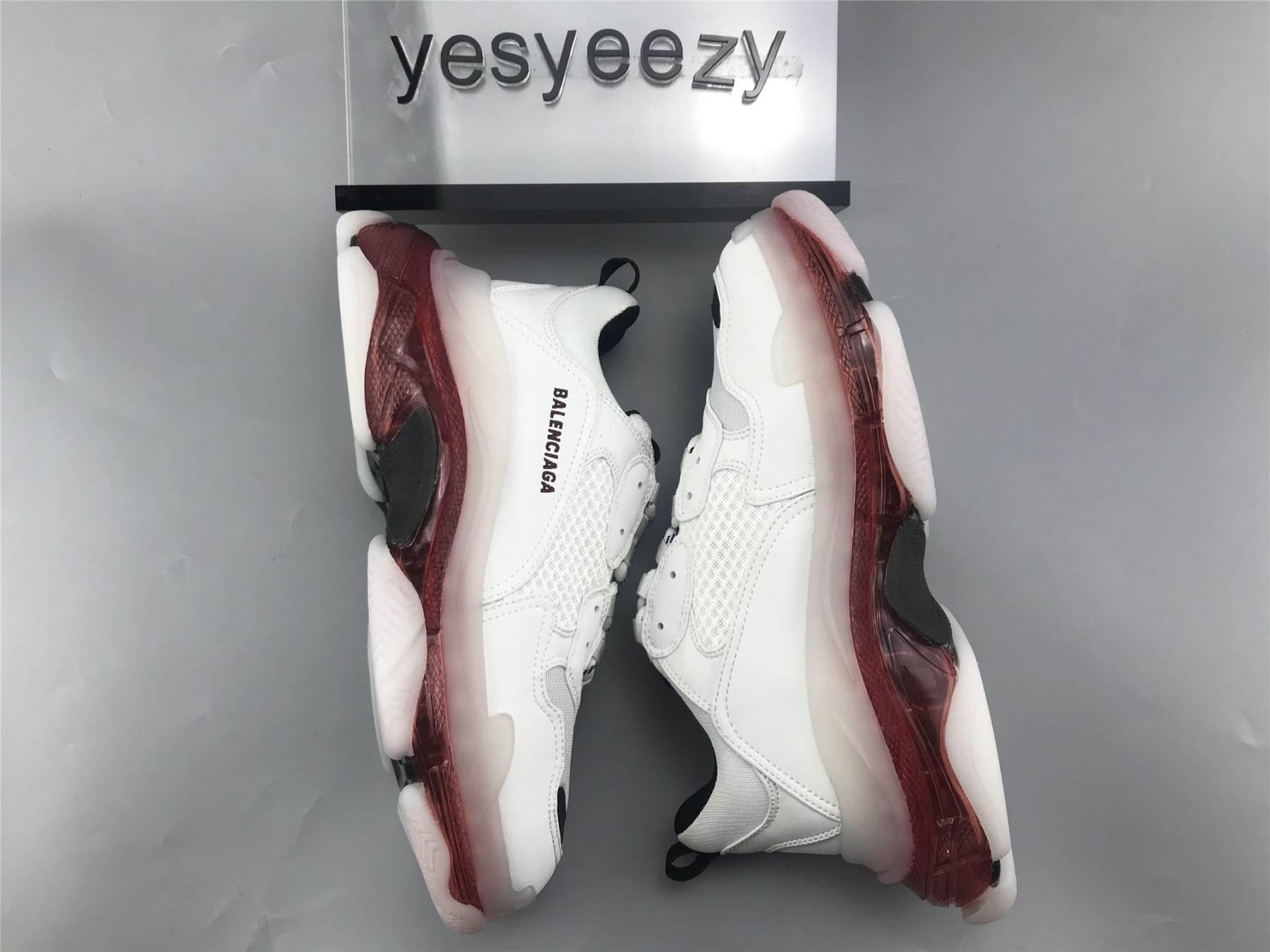 UA TRIPLE S CLEAR SOLE SNEAKER MILK WHITE AND BLACK
