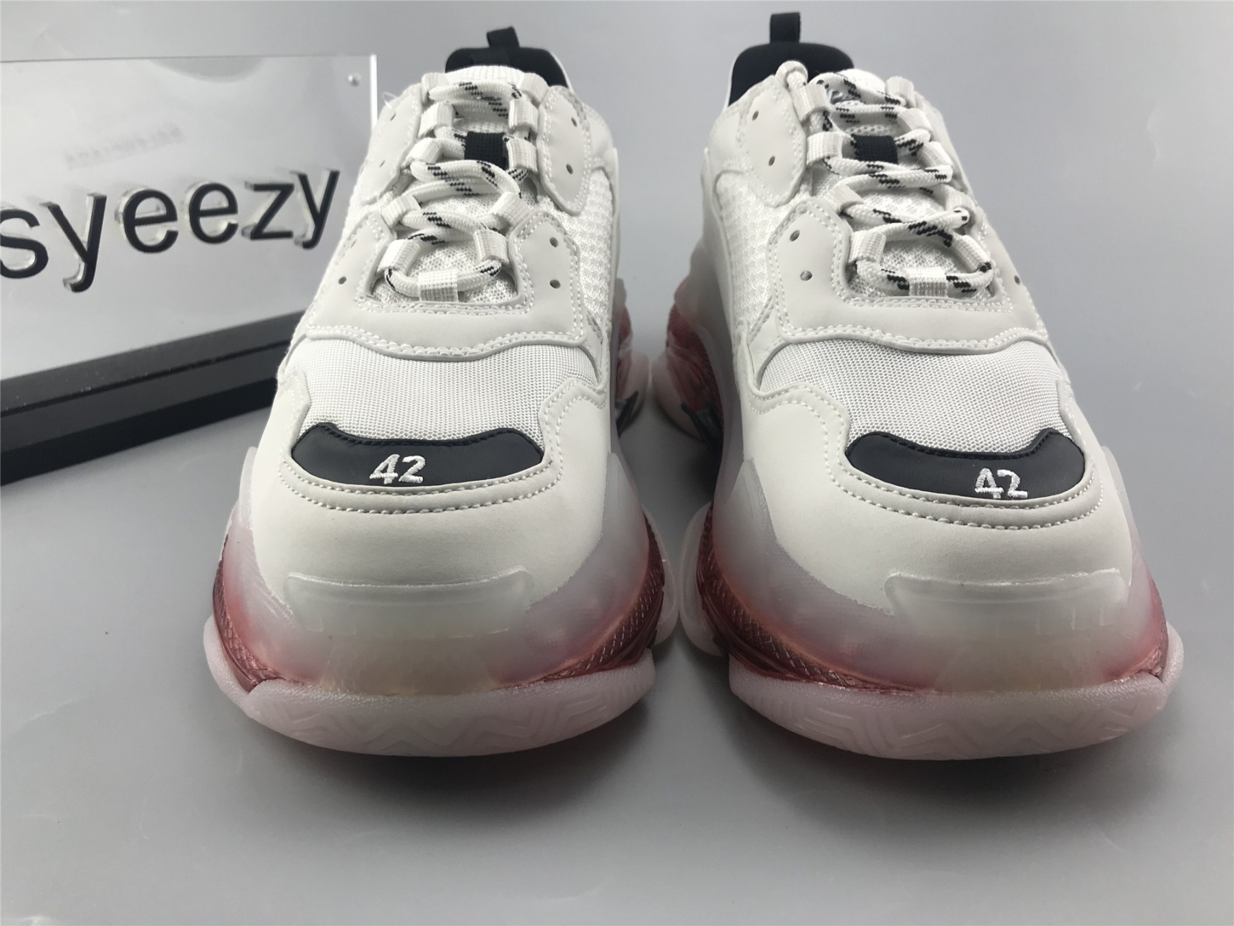 UA TRIPLE S CLEAR SOLE SNEAKER MILK WHITE AND BLACK
