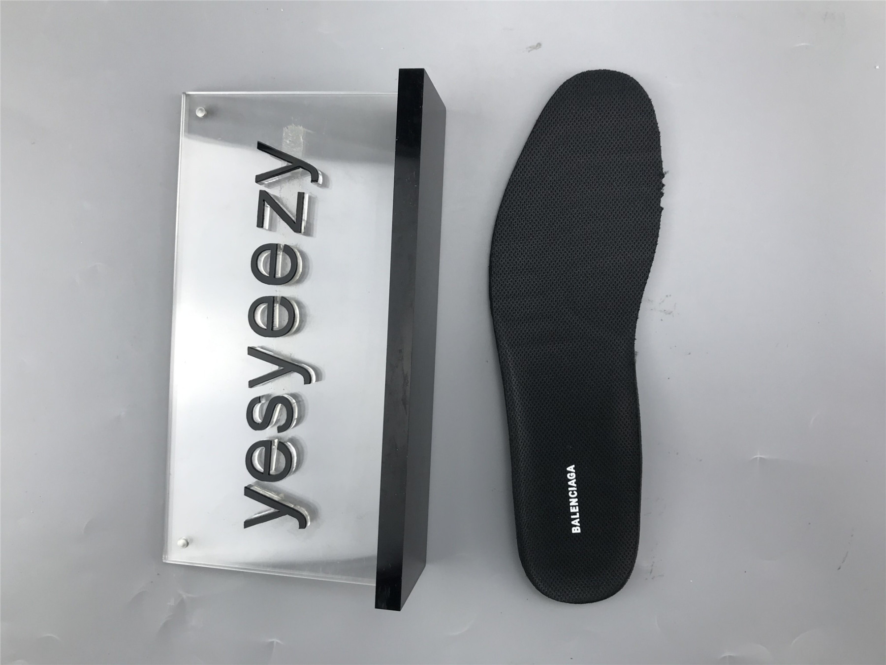 UA TRIPLE S SNEAKER BLACK WHITE GREY