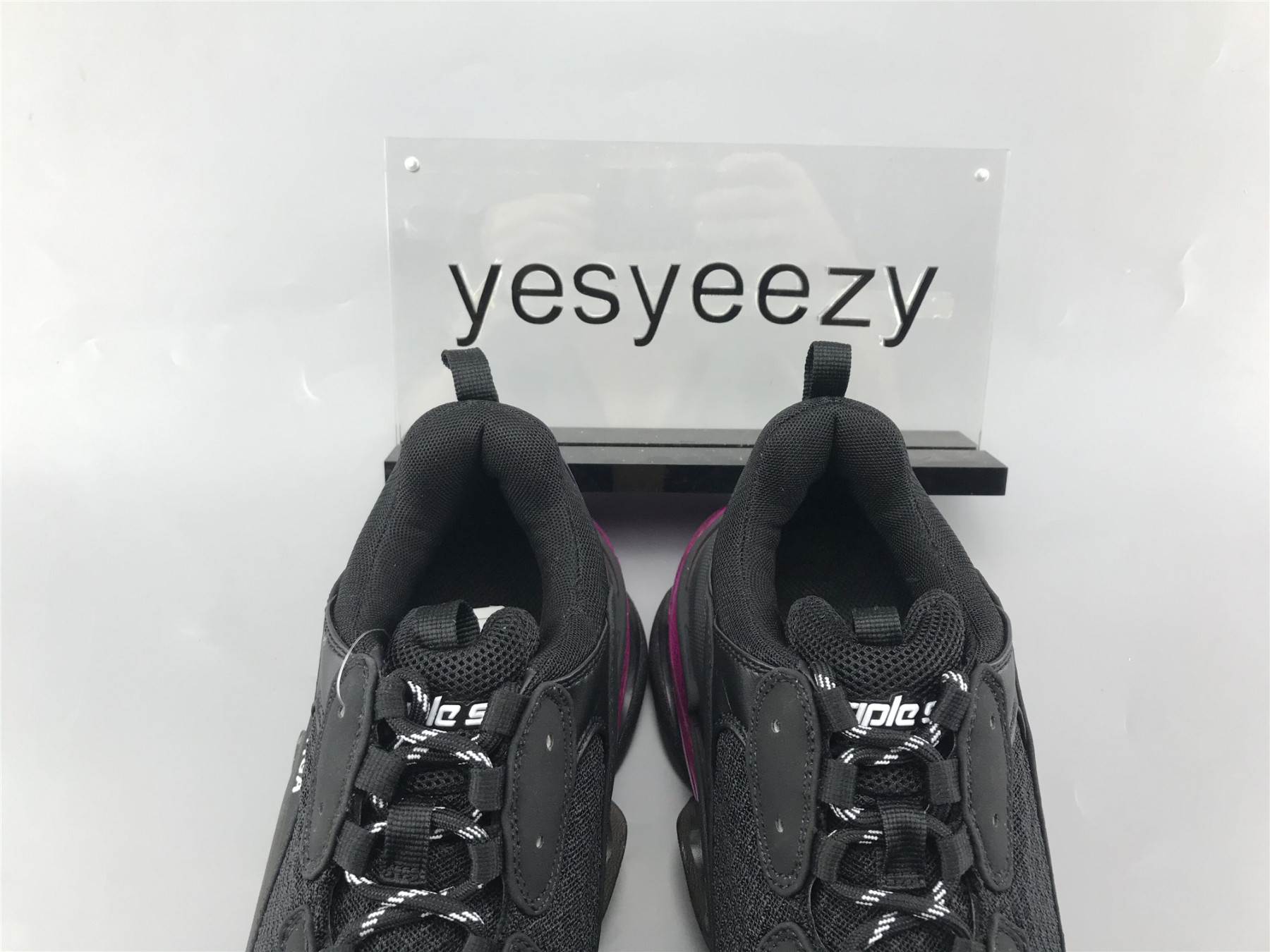 UA TRIPLE S CLEAR SOLE SNEAKER BLACK PLUM RED