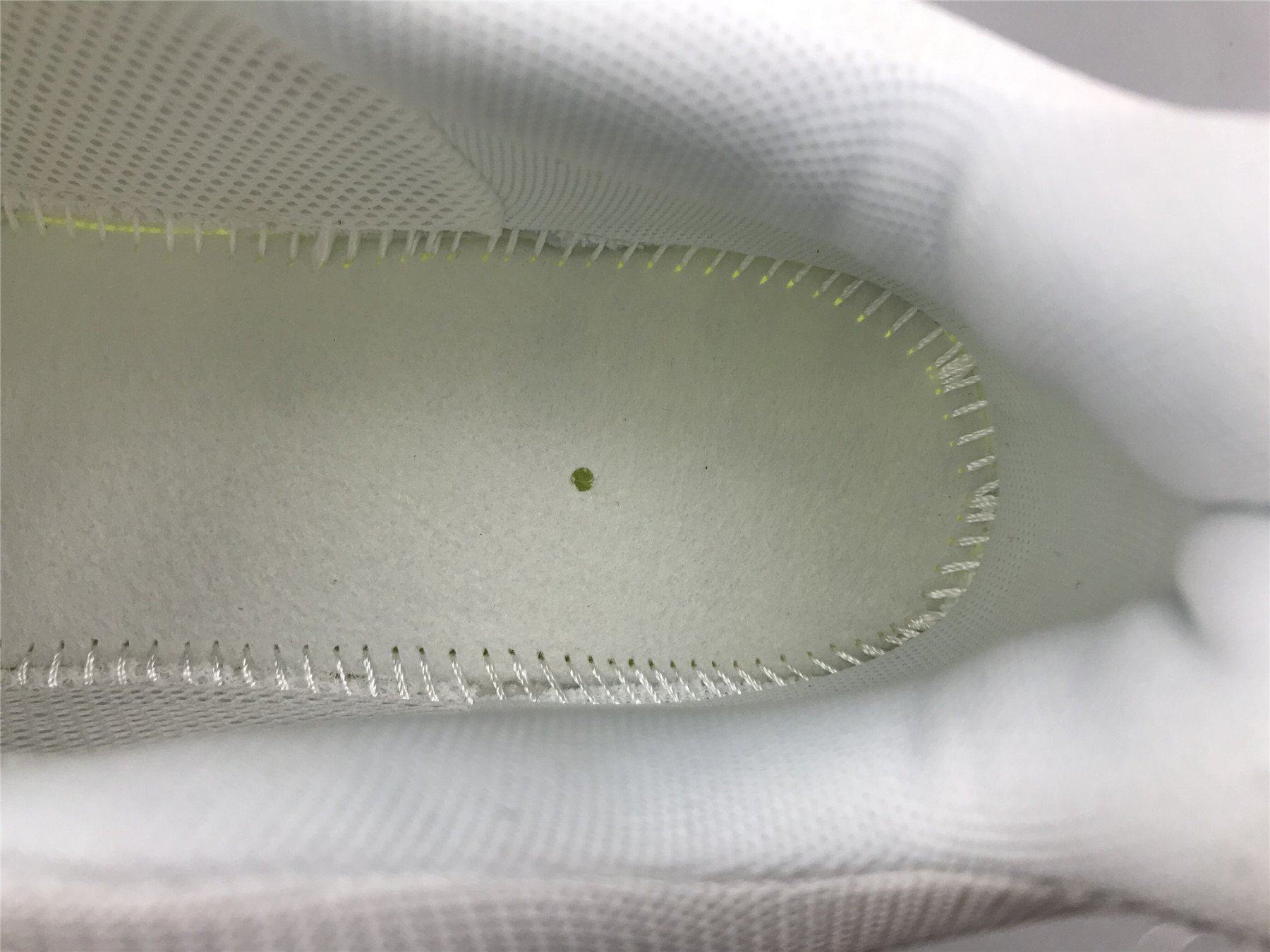 UA TRIPLE S CLEAR SOLE SNEAKER FLUORESCENT WHITE