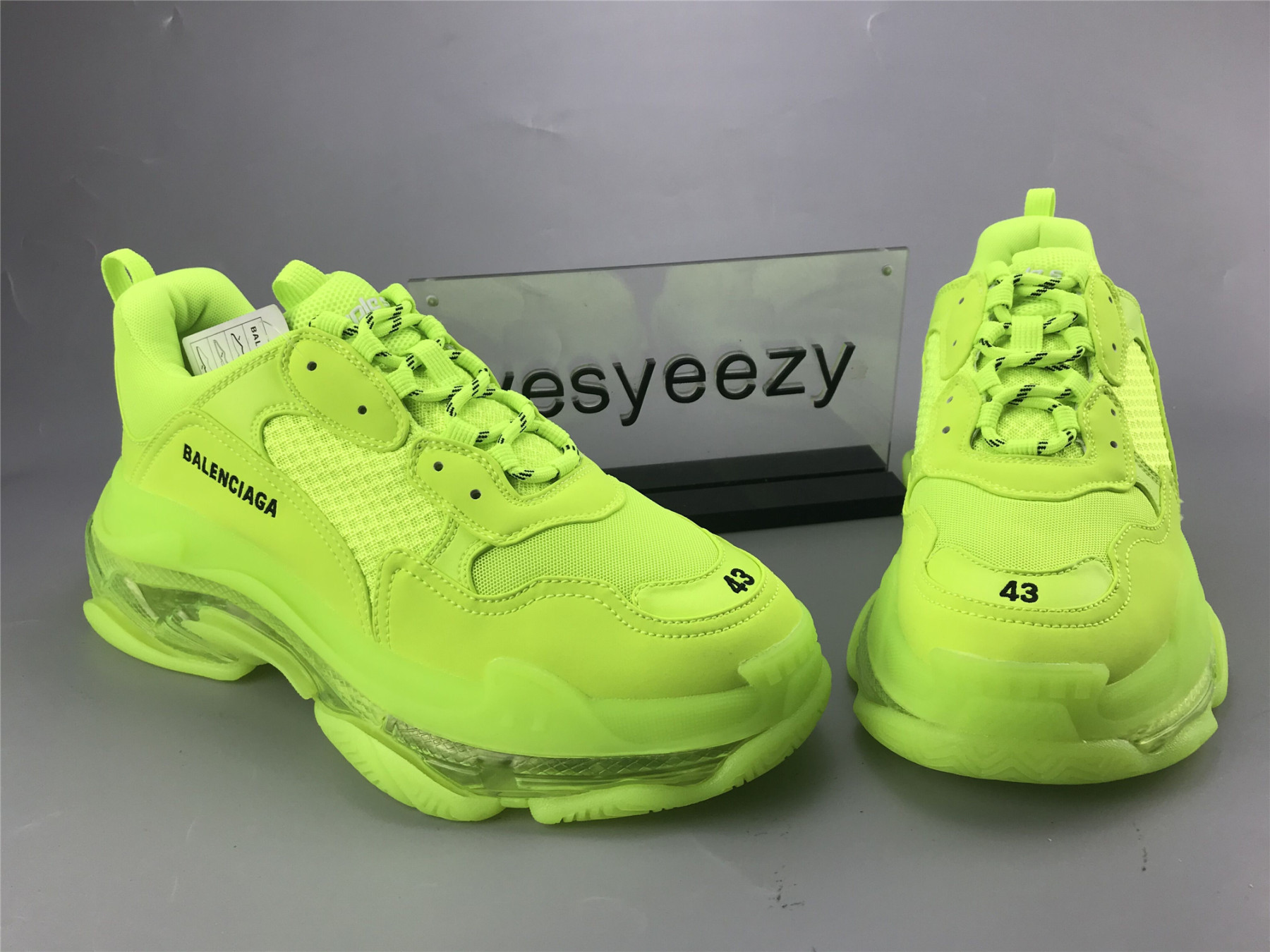 UA TRIPLE S CLEAR SOLE SNEAKER FLUORESCENT GREEN