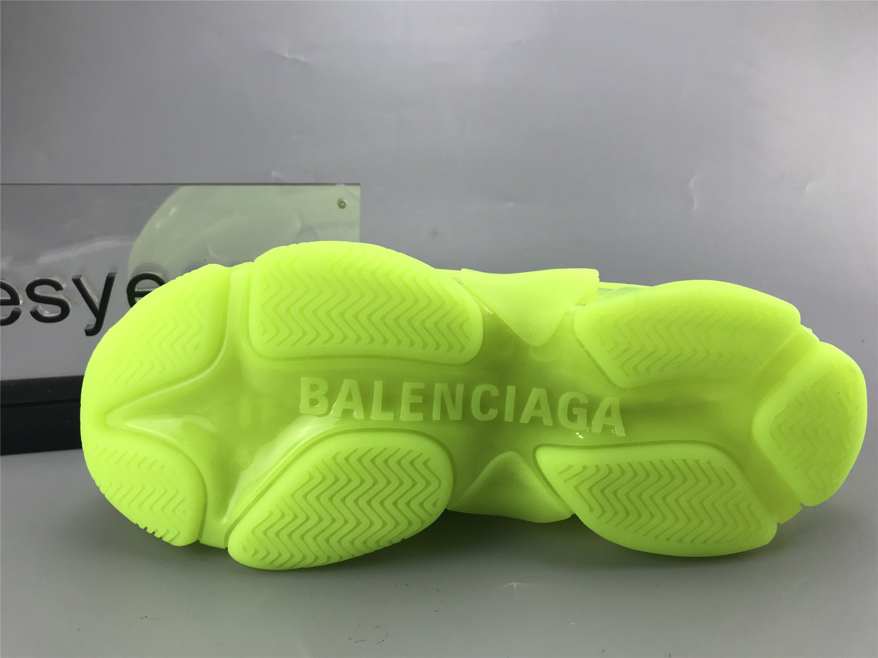 UA TRIPLE S CLEAR SOLE SNEAKER FLUORESCENT GREEN