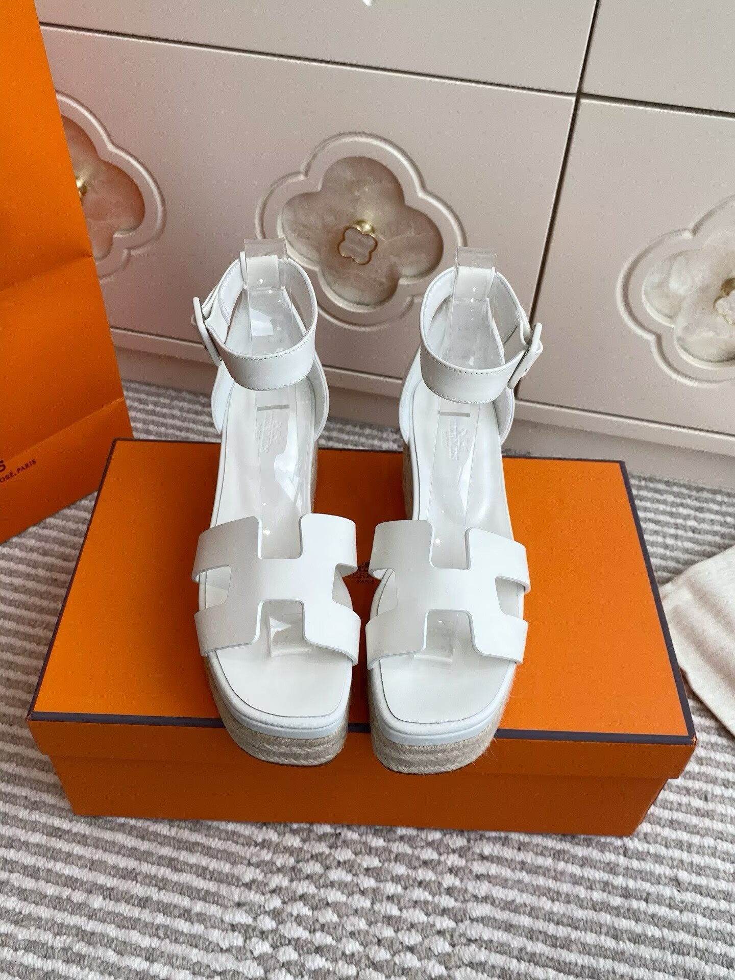 ua H**me5 elda spanish woven shoes