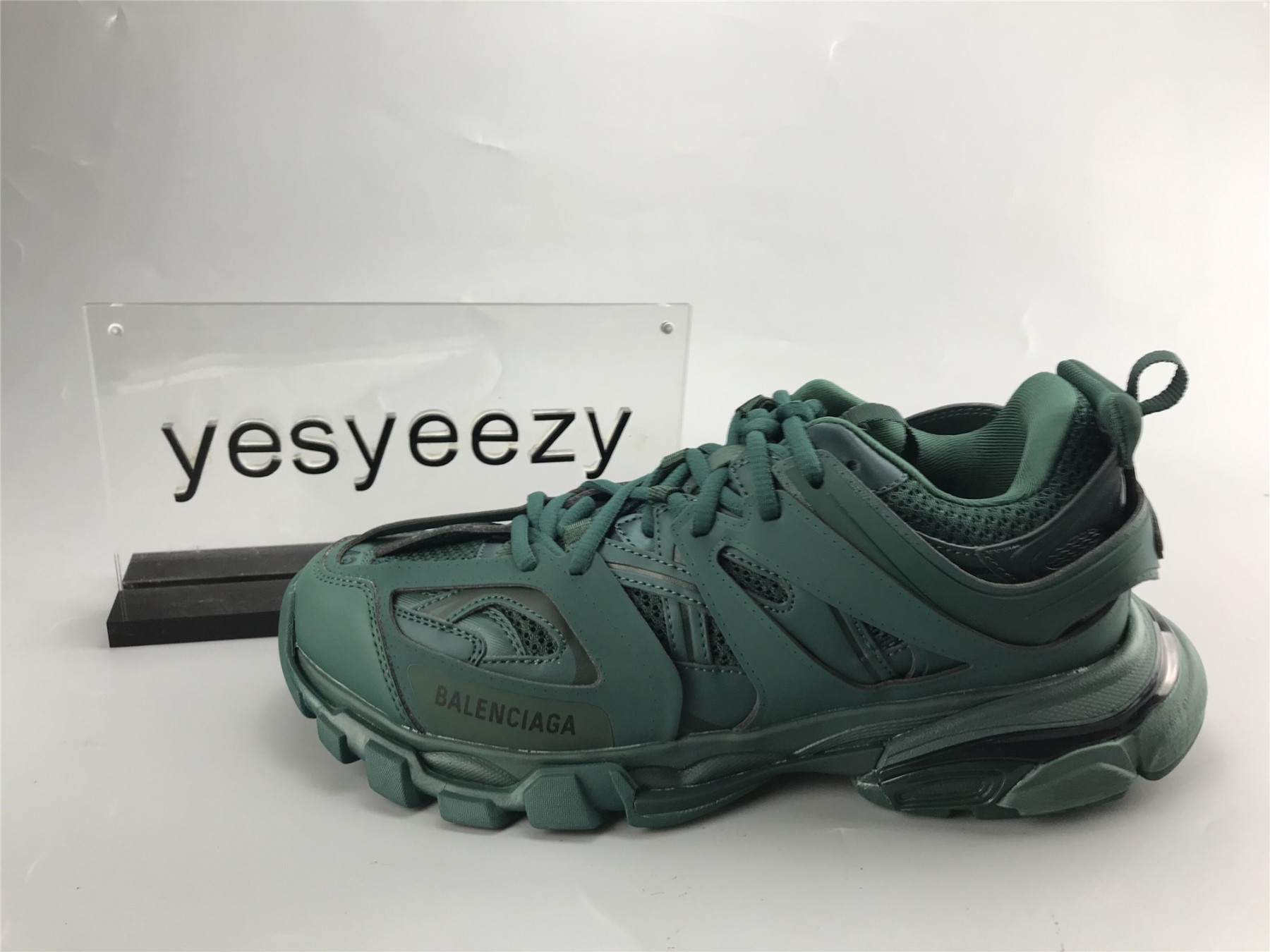 UA TRACK TRAINER DARK GREEN
