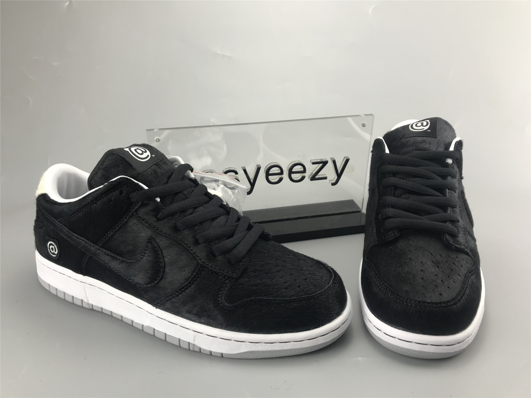 ua nike medicom toy x dunk low sb 