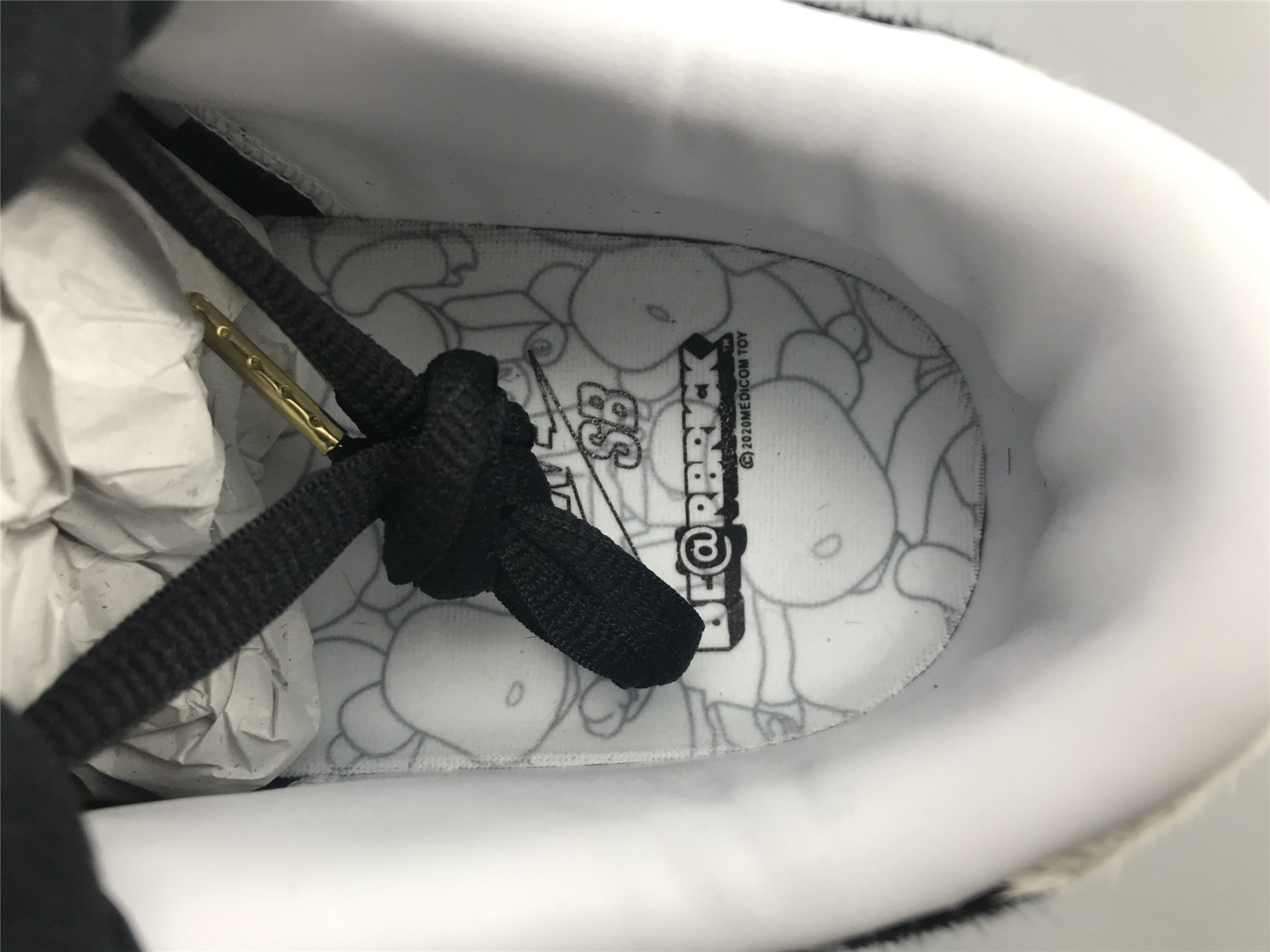 ua nike medicom toy x dunk low sb 
