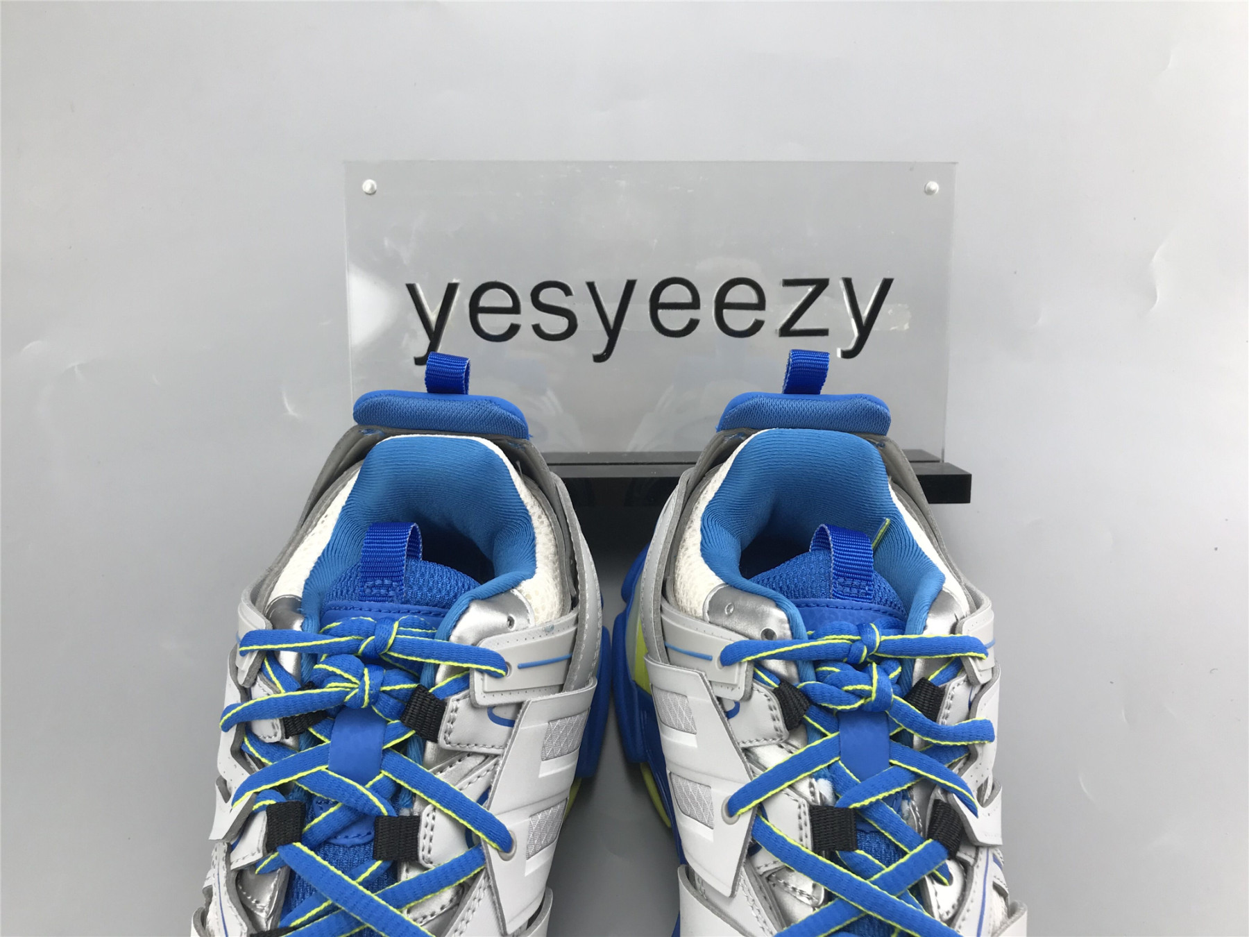 UA TRACK TRAINER GREY BLUE YELLOW