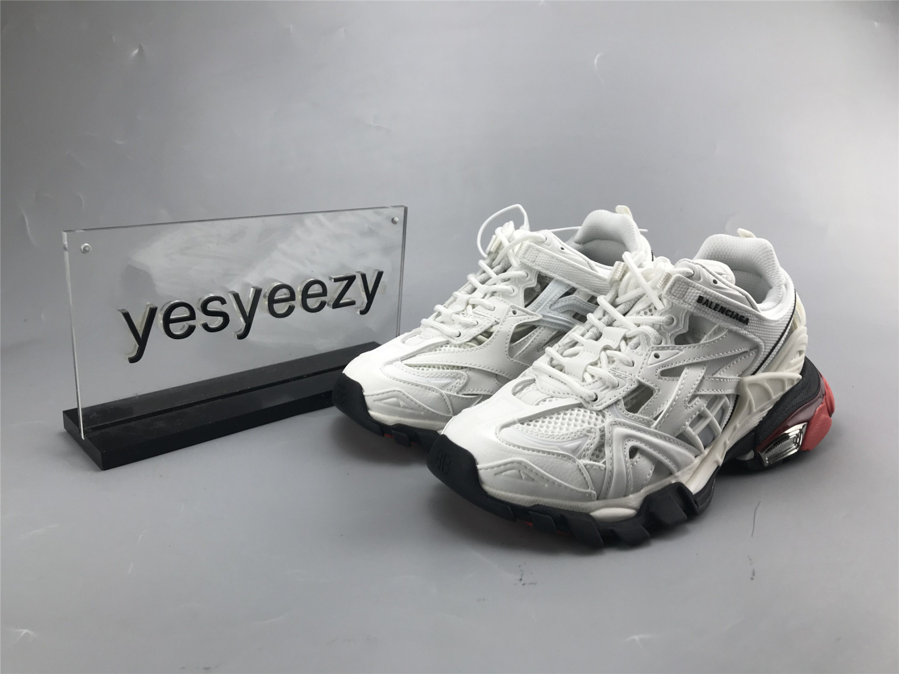 UA TRACK 2 TRAINER WHITE RED BLACK