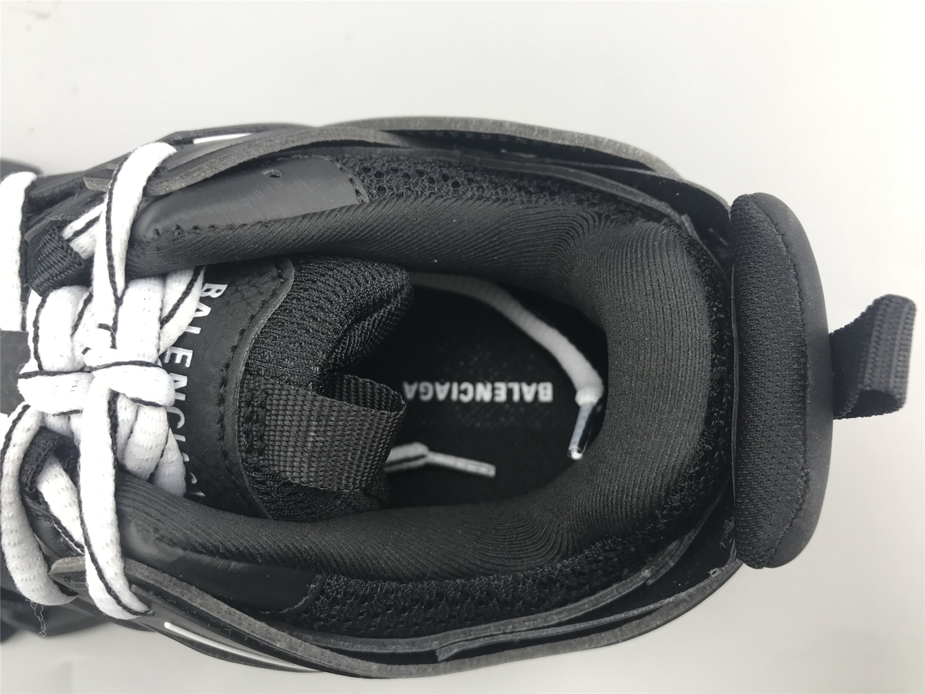 UA TRACK TRAINER BLACK SNEAKER