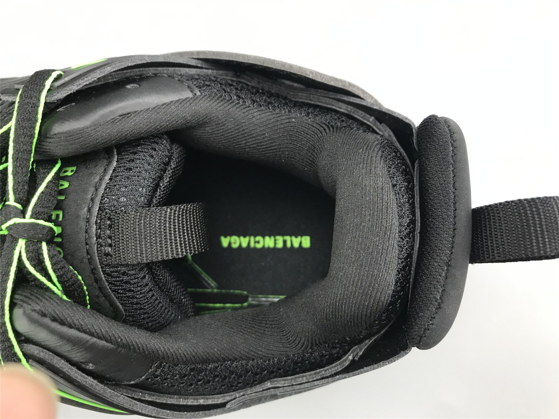 UA TRACK TRAINER BLACK GREEN SNEAKER