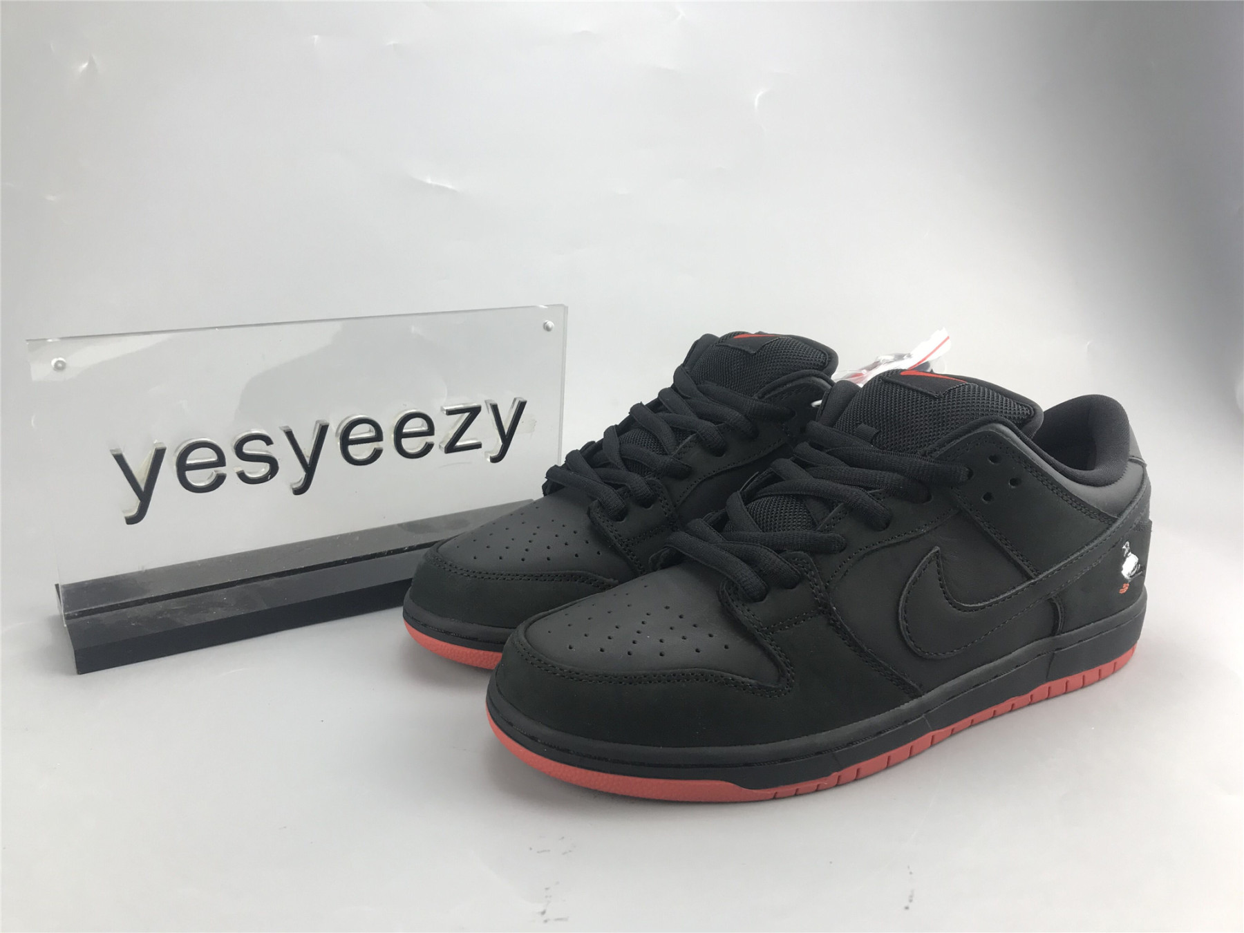 UA NIKE JEFF STAPLE X DUNK LOW PRO SB 