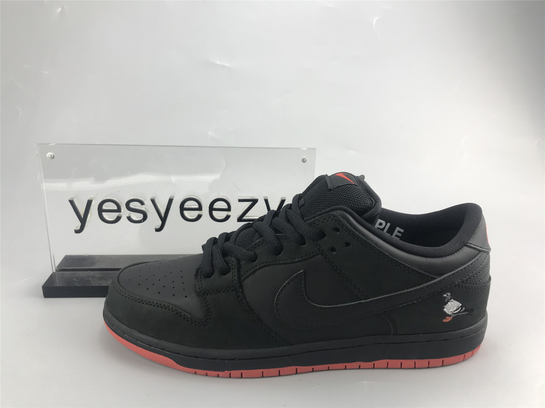 UA NIKE JEFF STAPLE X DUNK LOW PRO SB 