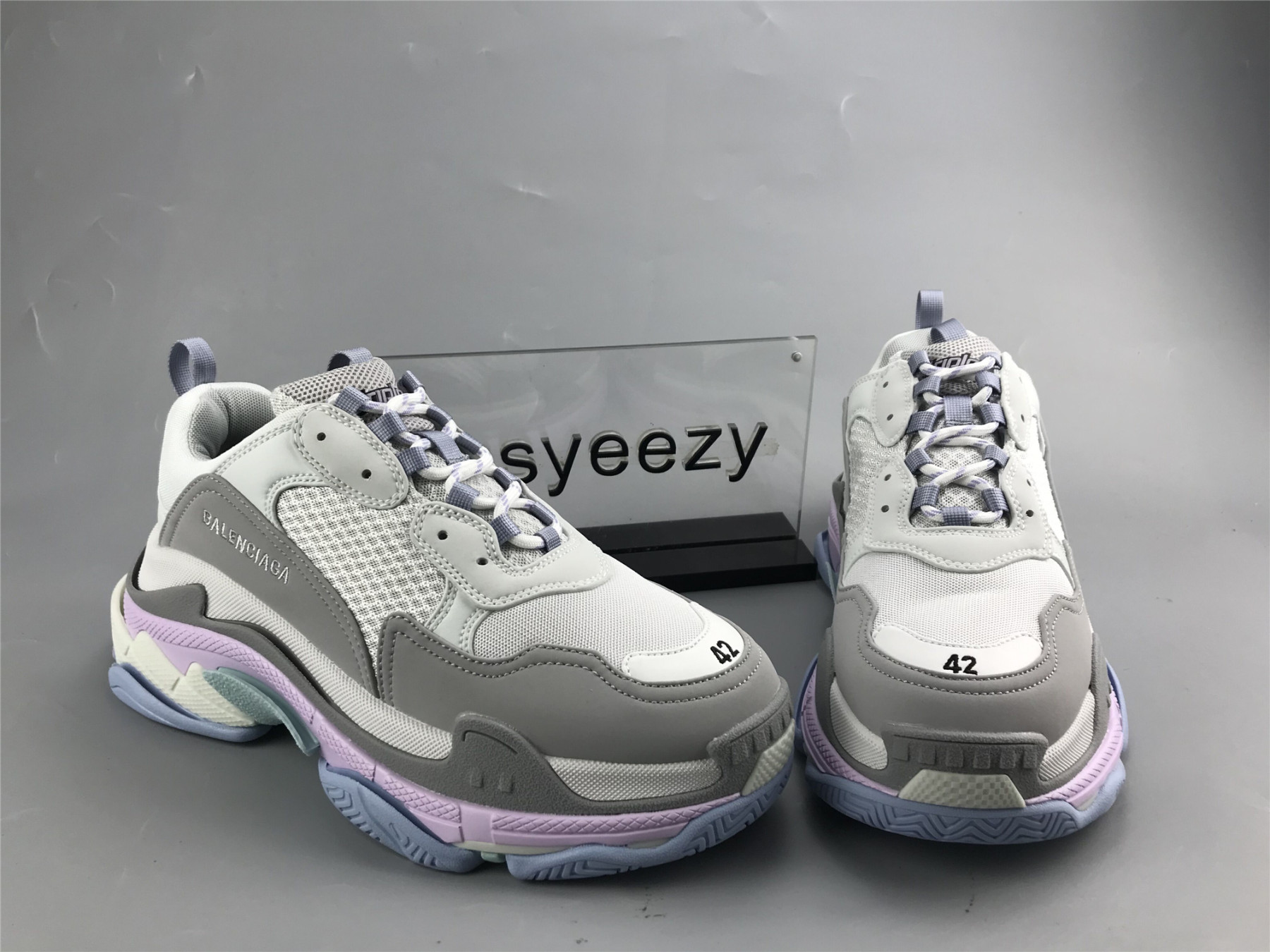UA TRIPLE S SNEAKER MAKARON