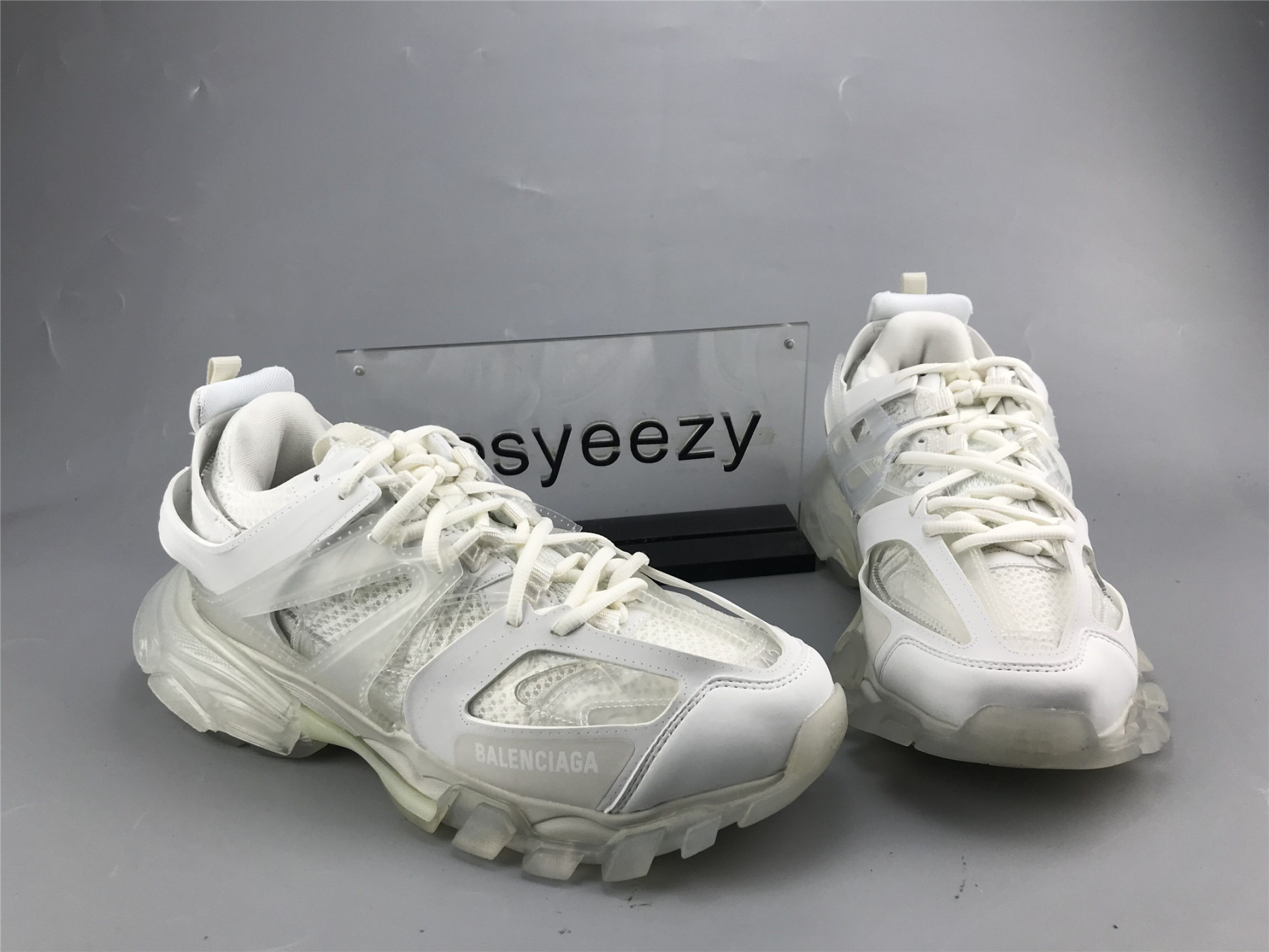 UA TRACK TRAINER WHITE TRANSPARENT SNEAKER
