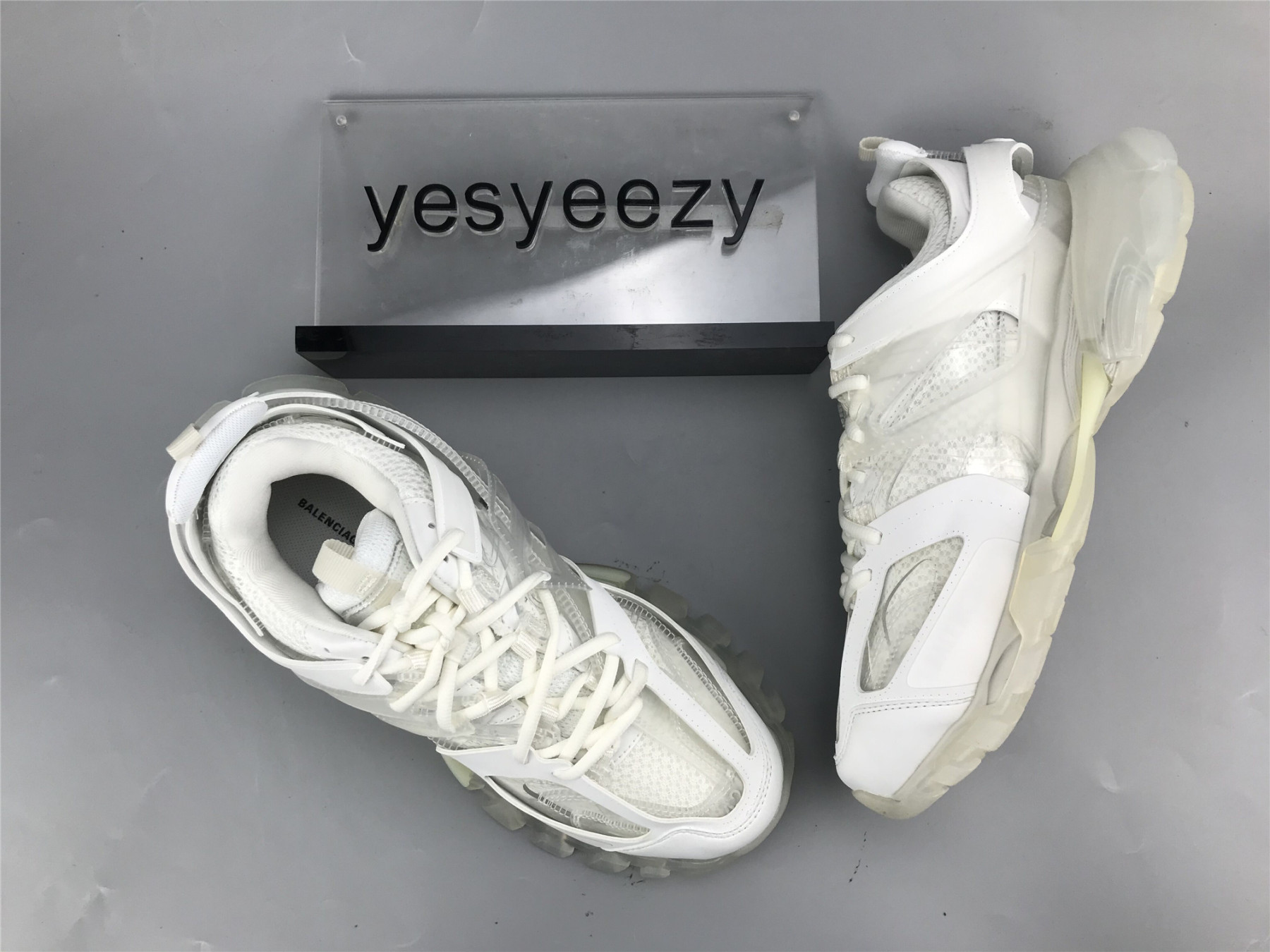 UA TRACK TRAINER WHITE TRANSPARENT SNEAKER