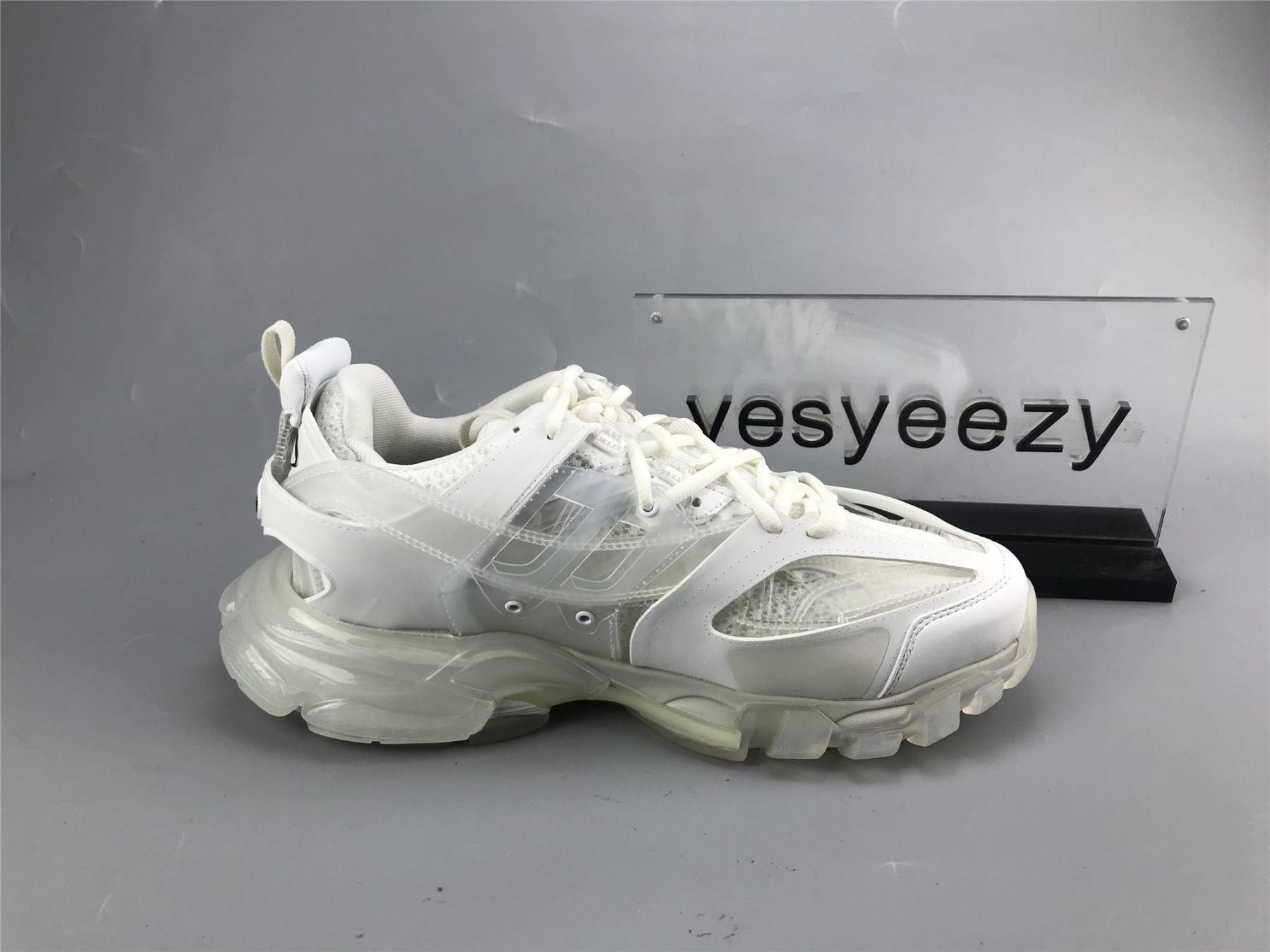 UA TRACK TRAINER WHITE TRANSPARENT SNEAKER
